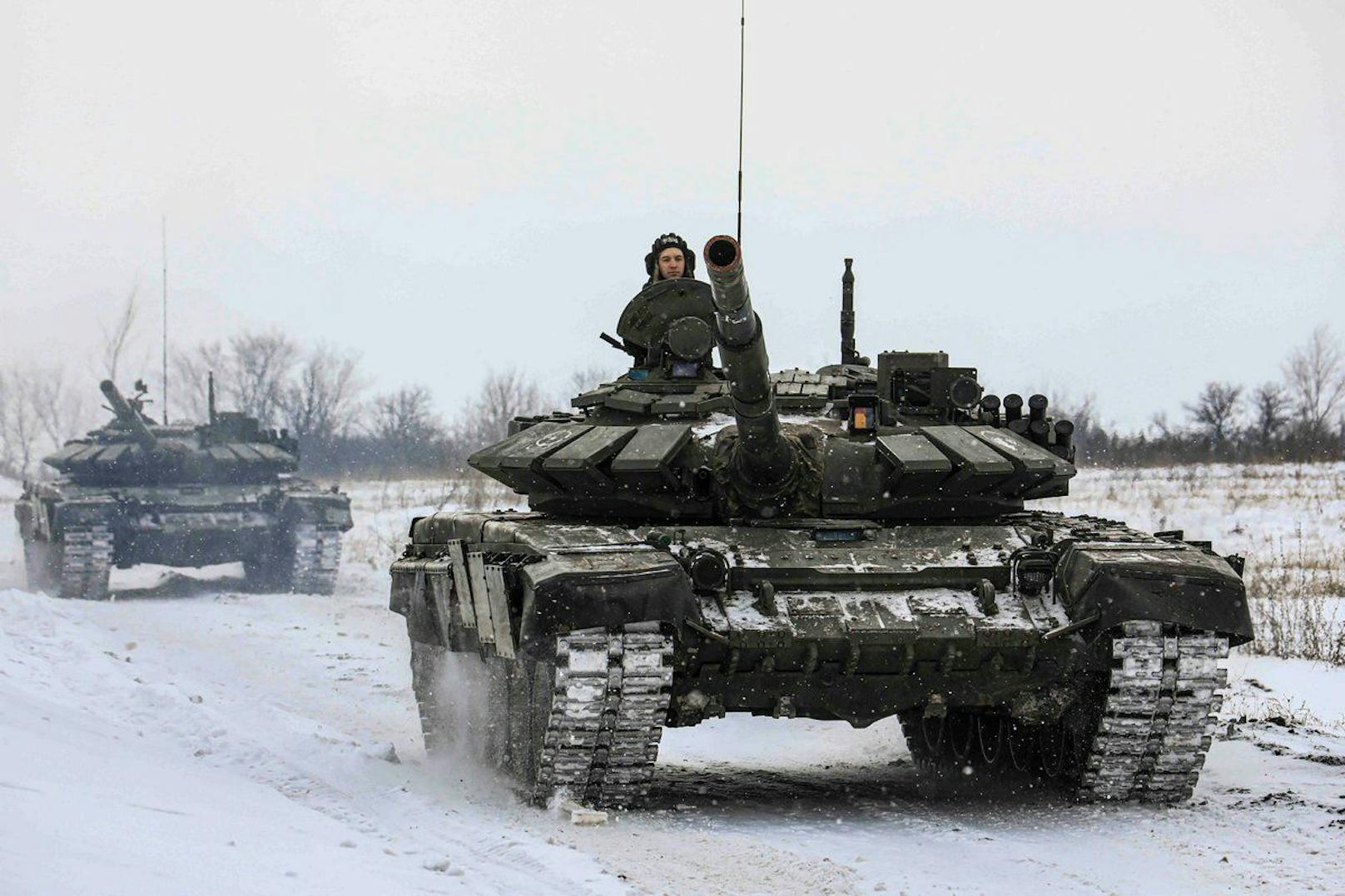 Zudem ordnete Putin die Entsendung von Truppen in den Osten der Ukraine an. 