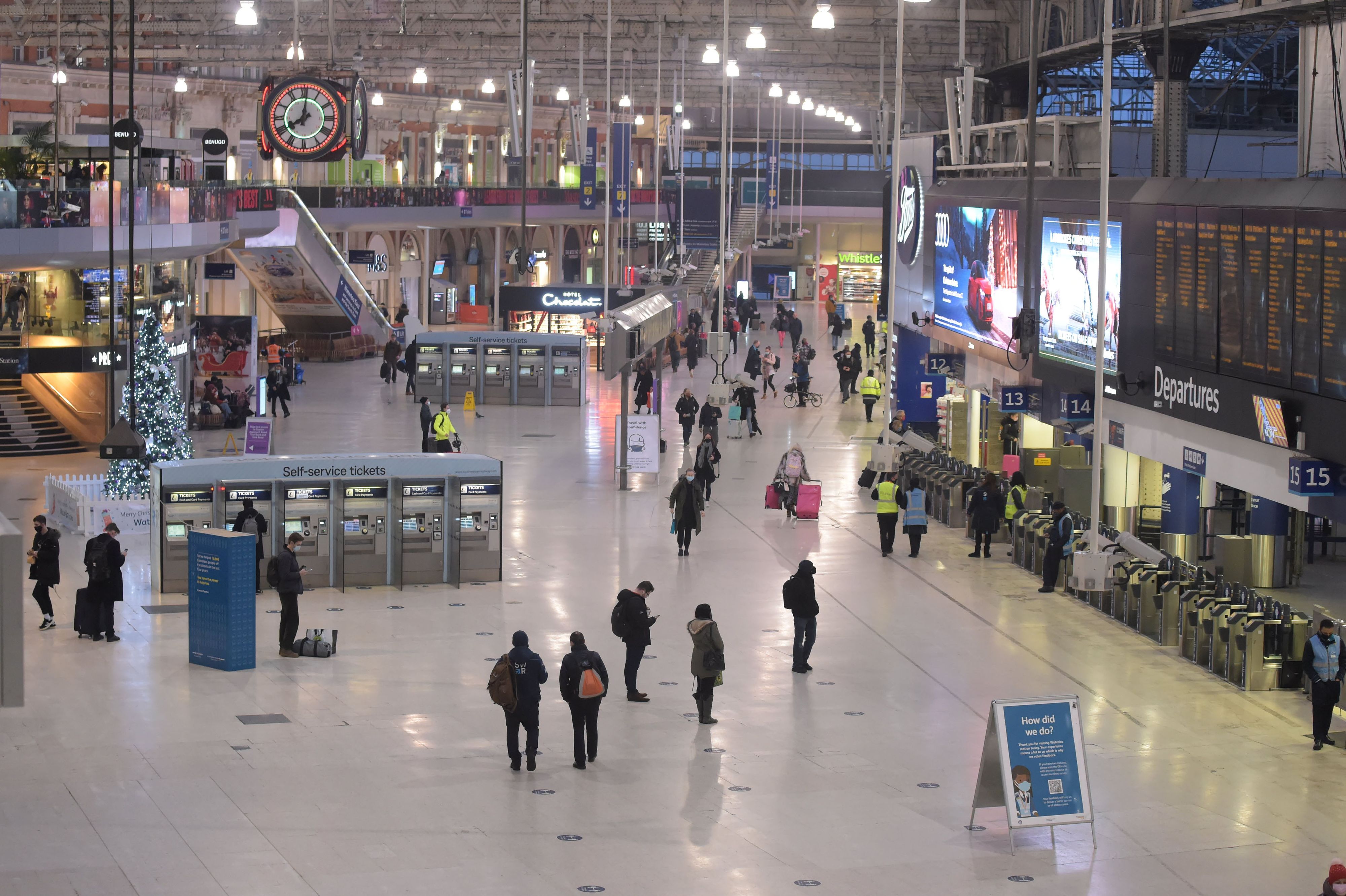 Die Waterloo Station wurde evakuiert, mehrere größere Brücken komplett gesperrt.