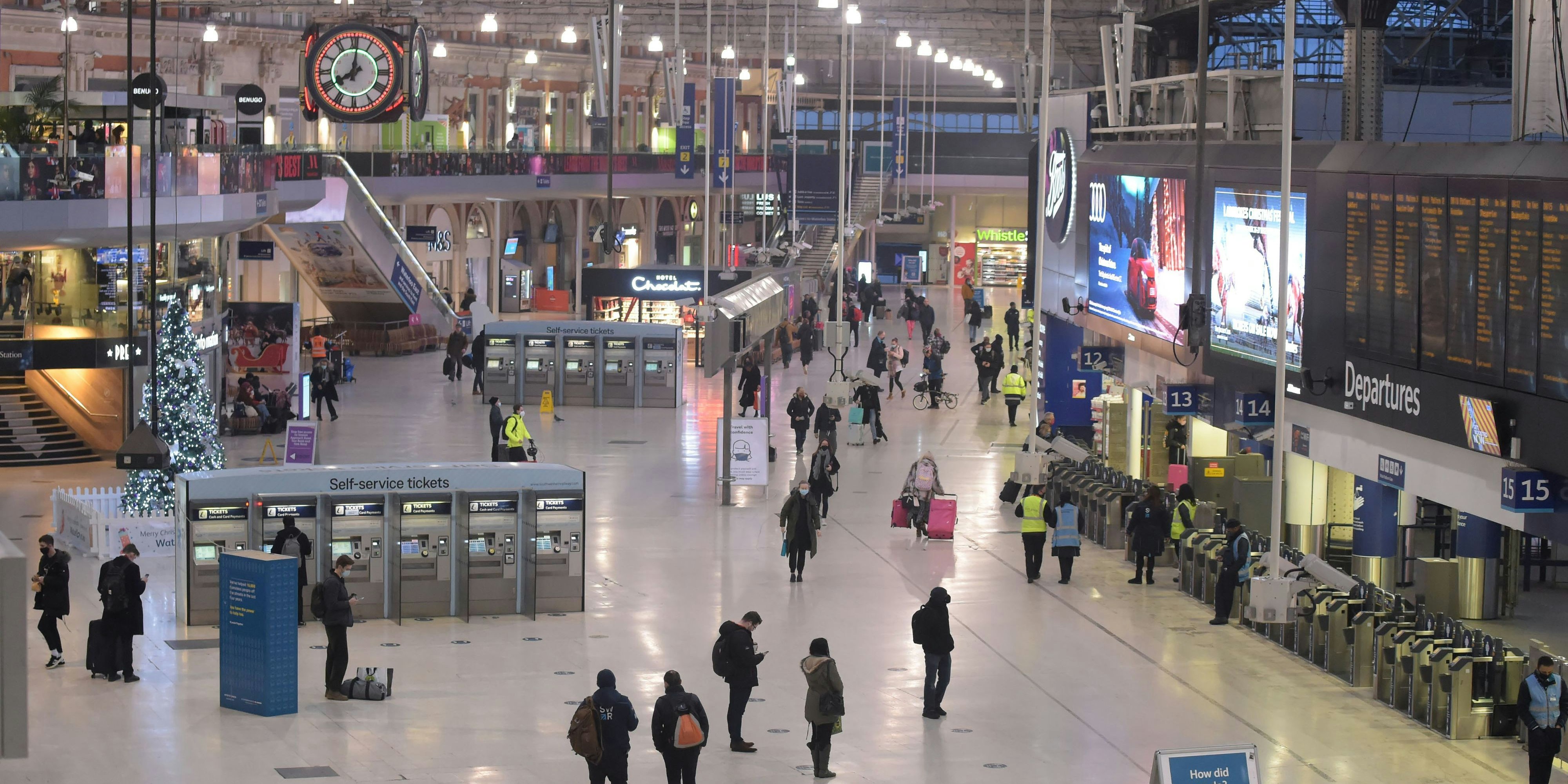 Die Waterloo Station wurde evakuiert, mehrere größere Brücken komplett gesperrt.