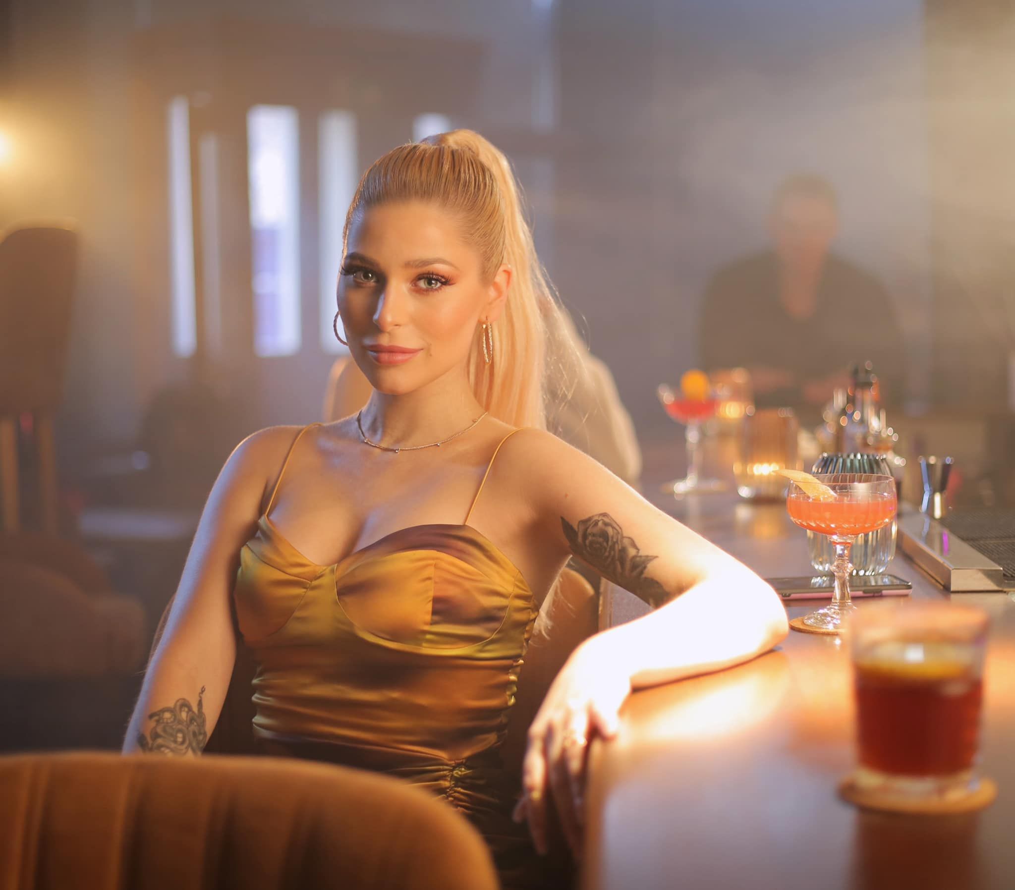 So sexy zeigt sich <strong>Marie Reim</strong> im Video zu ihrer neuen Single 