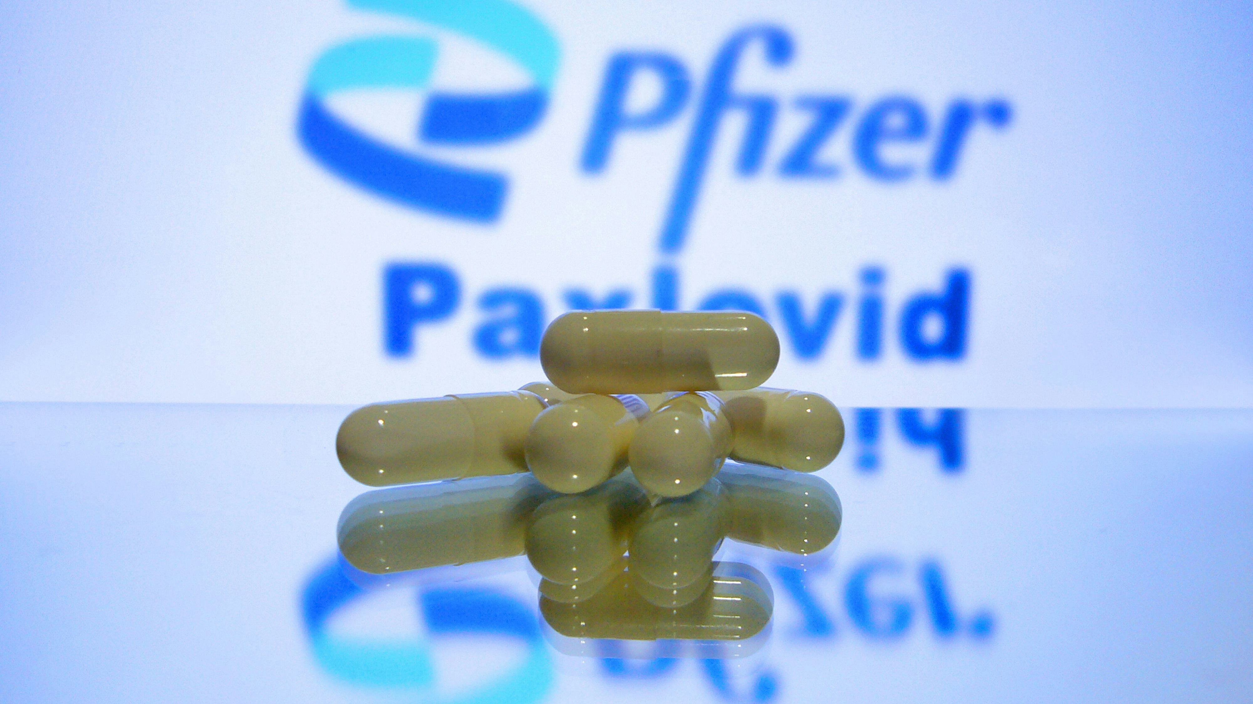 Bereits im März soll die erste Lieferung mit Corona-Pillen kommen.