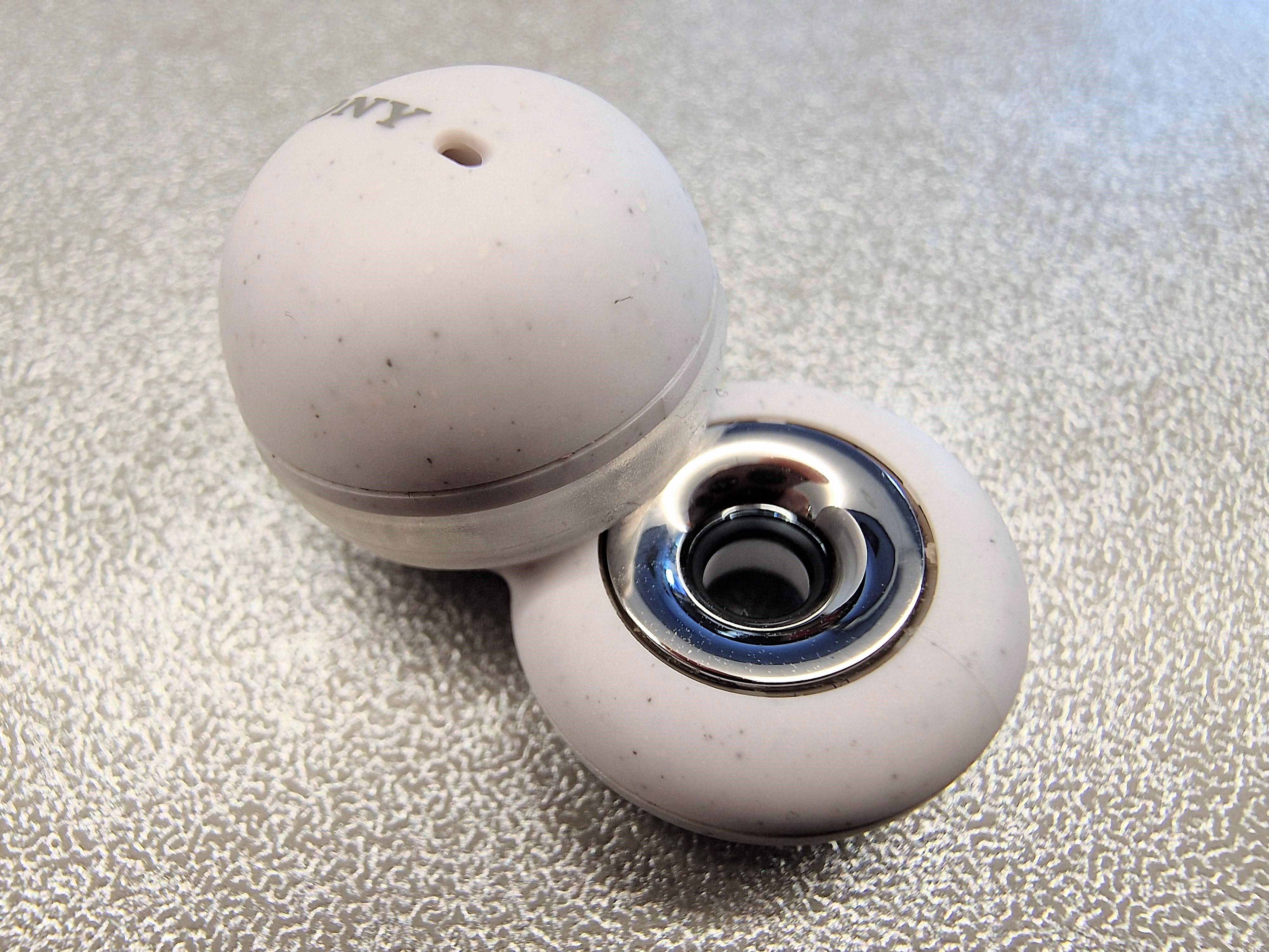 Es ist beeindruckend, wie viel Technik Sony in den kleinen LinkBuds unterbringen konnte.