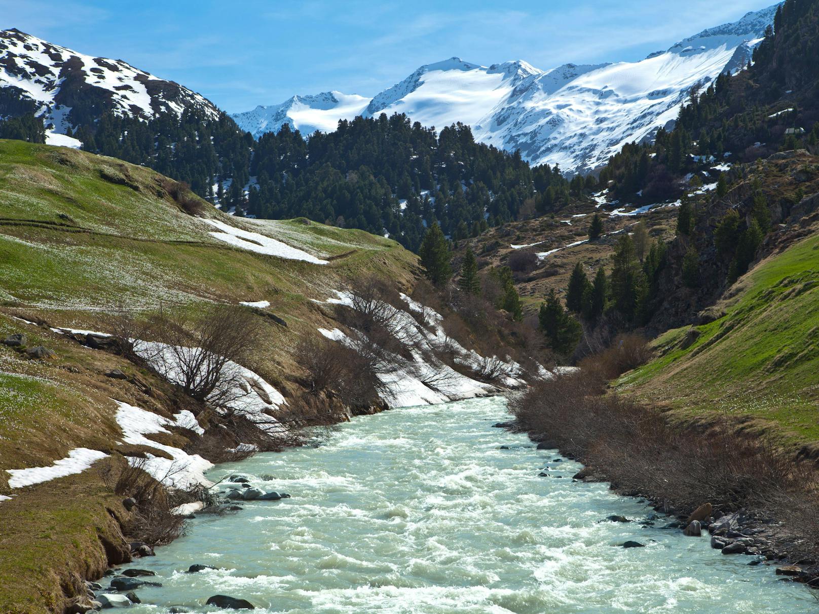 Gurgler Ache bei Obergurgl im Ötztal in Tirol. Einer der letzten intakten Wildflüsse der Alpen ist durch Wasserkraftwerkspläne der Tiroler Wasserkraft AG bedroht.