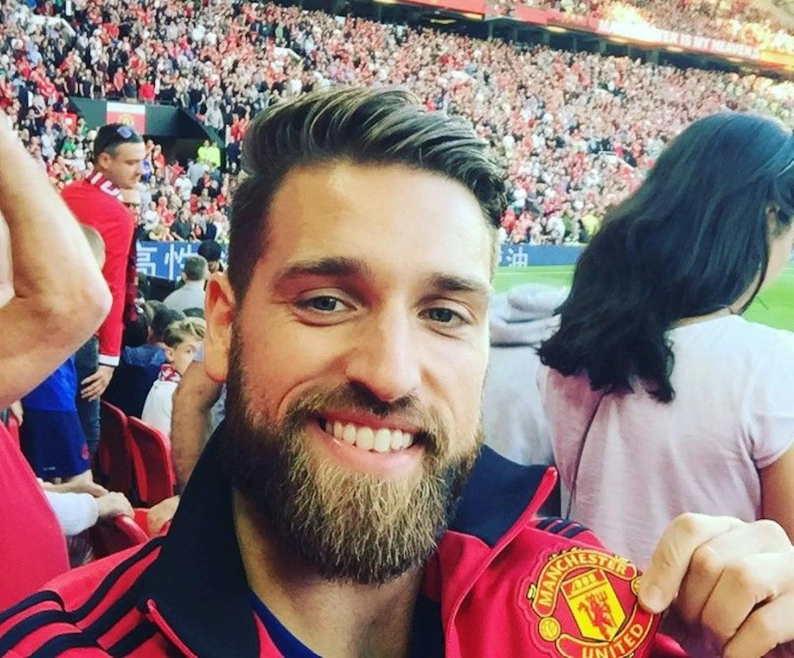 Der neue SPOÖ-Manager ist Fußballfan, postet sein Leben auf Instagram.