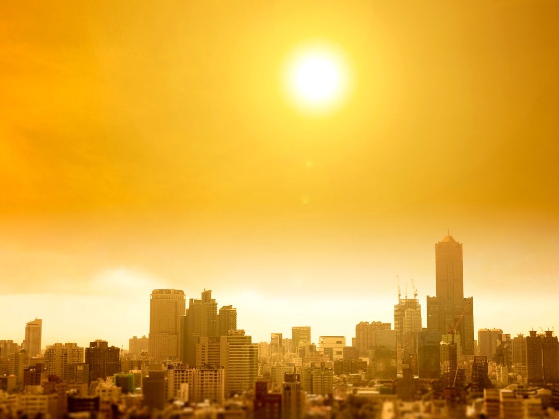 summer heat wave in the city