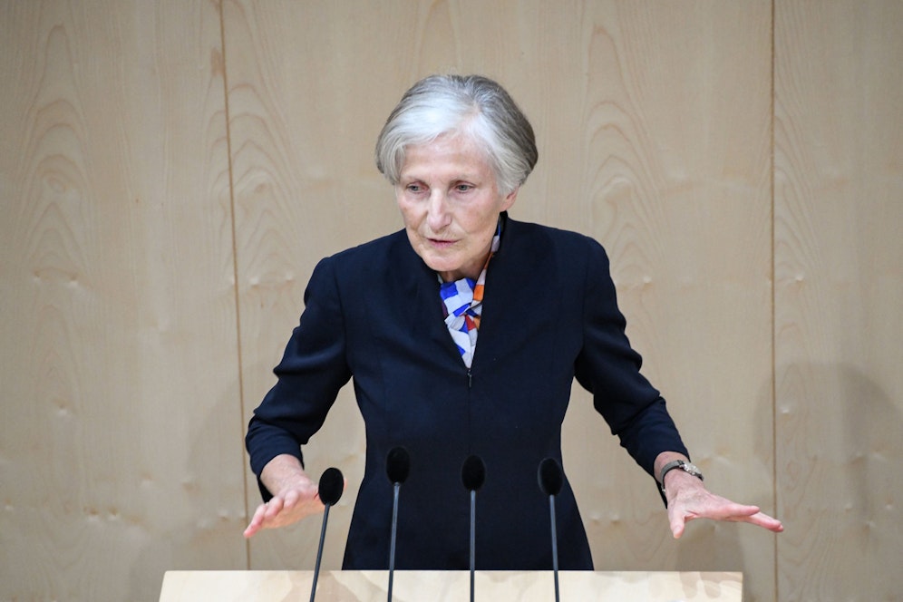 Irmgard Griss kritisiert die Abschiebung des 13-jährigen Husein S. scharf. 