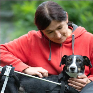 Pflegerin Sonja mit ihrem Liebling "Nadica".