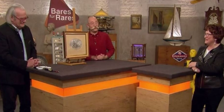 Als die Verkäuferin ihren Wunschpreis nennt, kann der Experte nur den Kopf schütteln.
