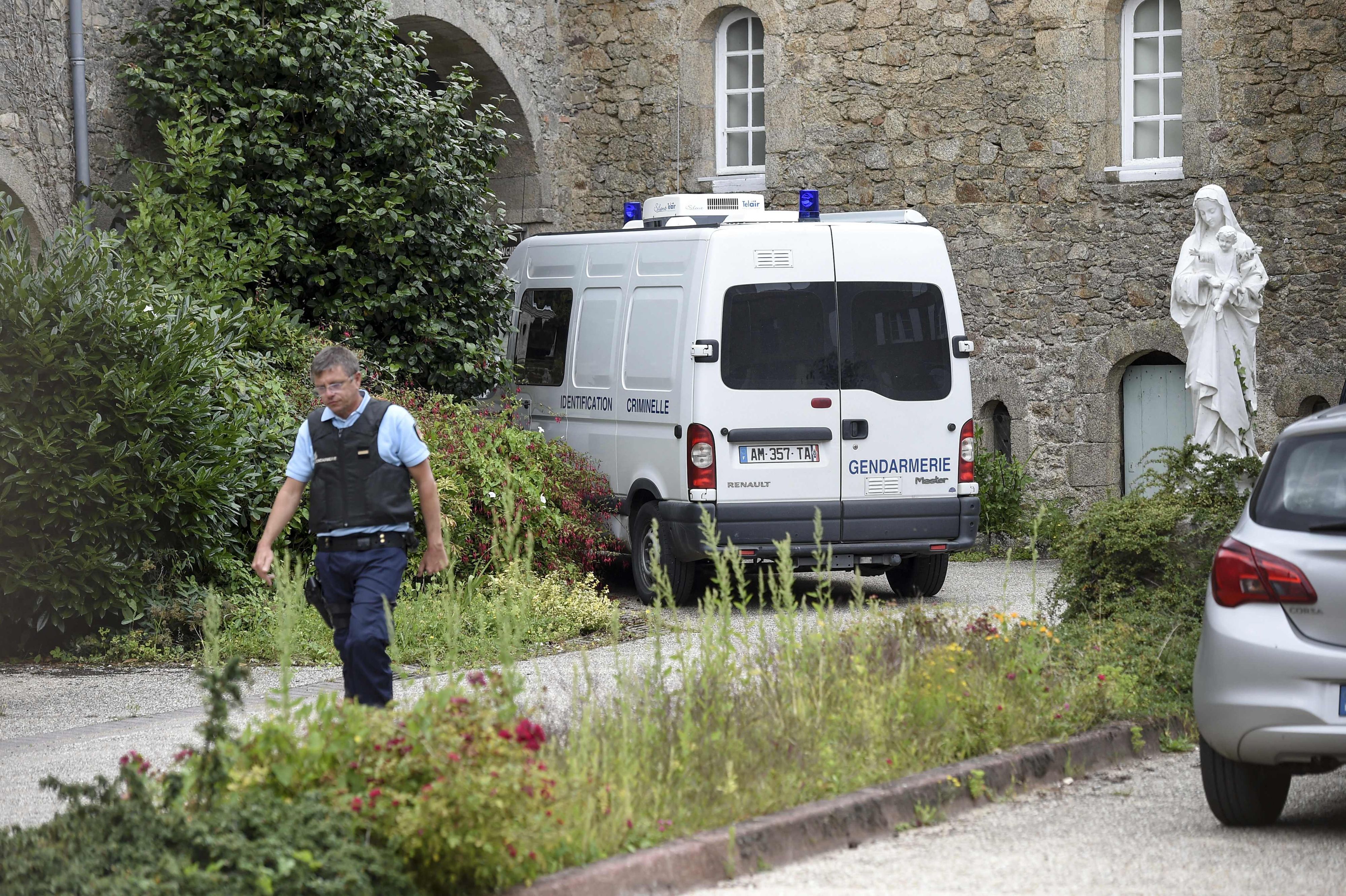 Die Polizei geht davon aus, dass die Kinder erstickt wurden. (Symbolbild)