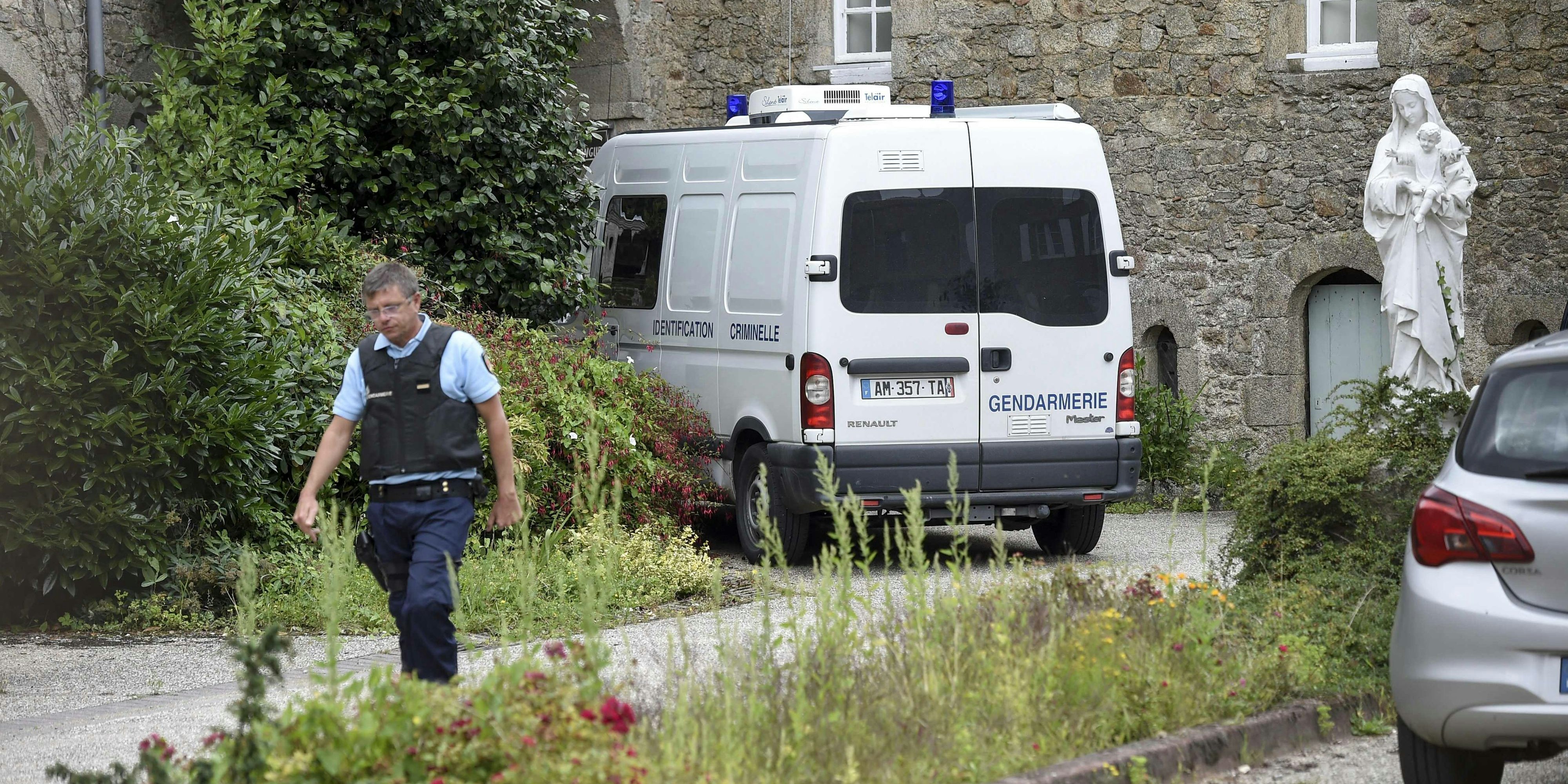 Die Polizei geht davon aus, dass die Kinder erstickt wurden. (Symbolbild)