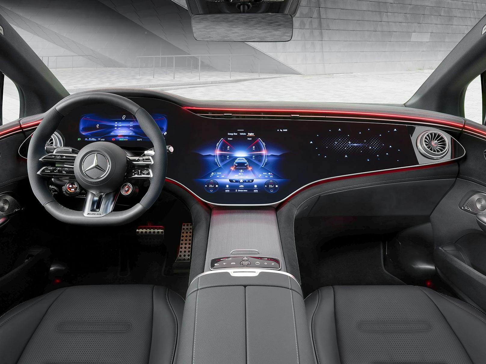 Das Cockpit im Mercedes-AMG EQE zeigt sich sehr modern