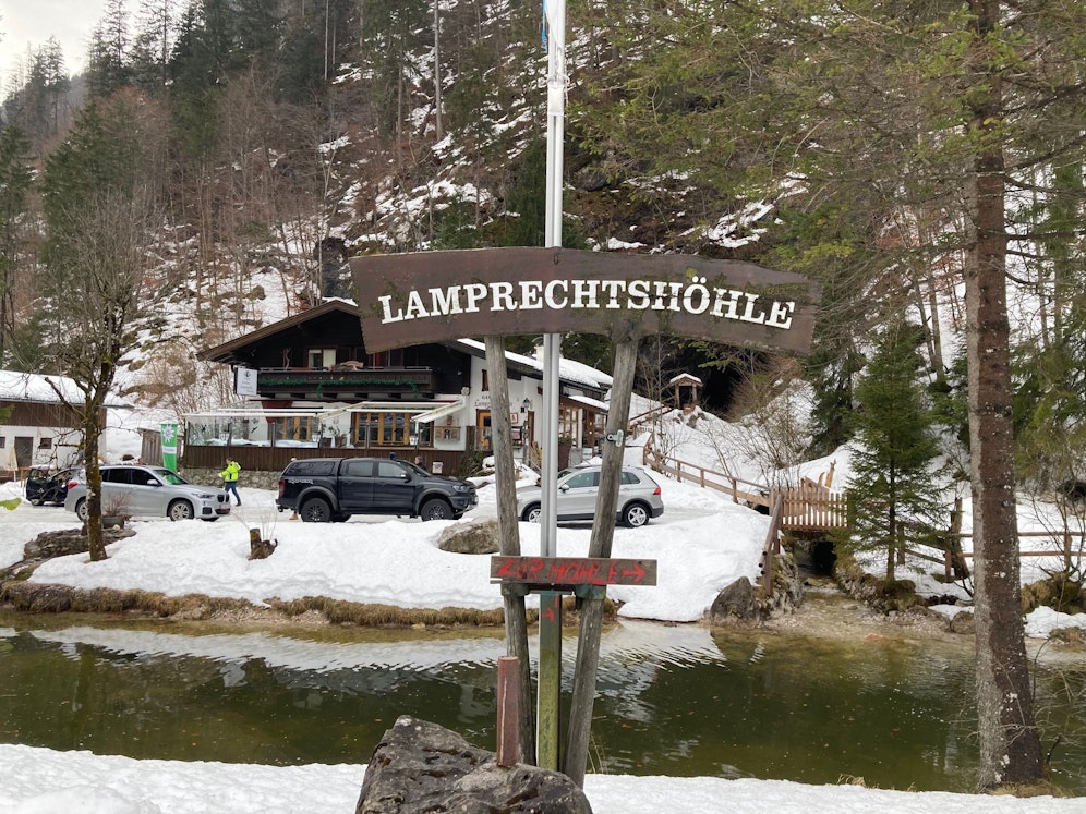 In der Lamprechtshöhle bei Weißbach bei Lofer (Pinzgau) sitzen seit Donnerstagabend, 17. Februar 2022, drei Höhlenforscher aus Polen fest.