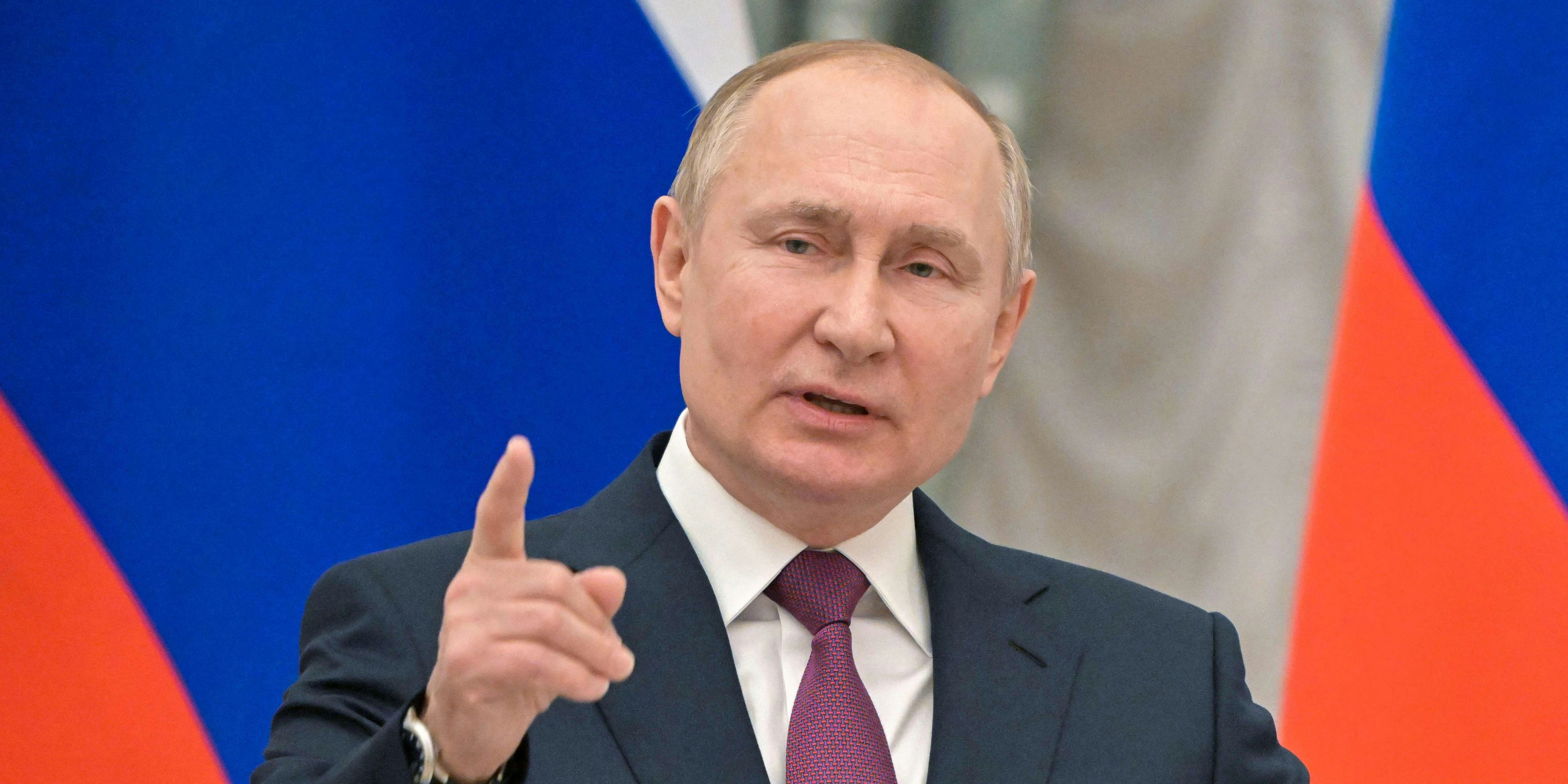 Wladimir Putin spielt den starken Mann. Am Samstag will er Raketen testen lassen, die theoretisch mit Atomsprengköpfen bestückt werden können.