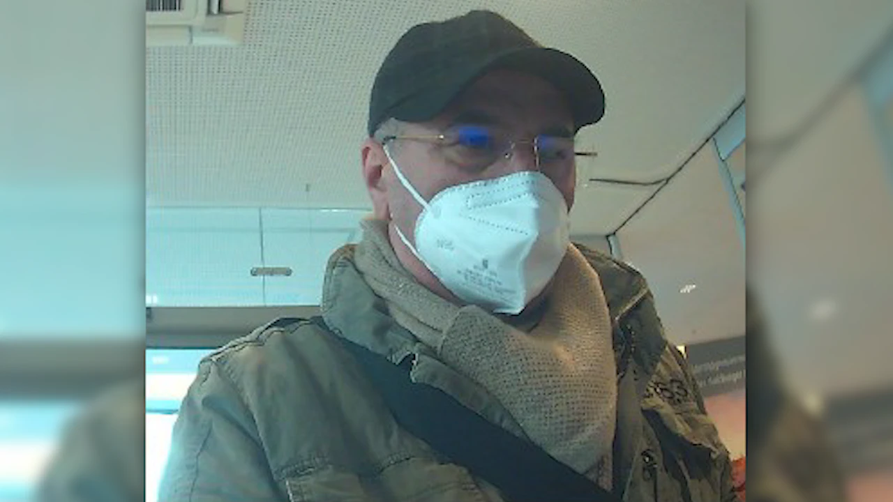 Die Polizei veröffentlichte ein weiteres Foto des Gesuchten.