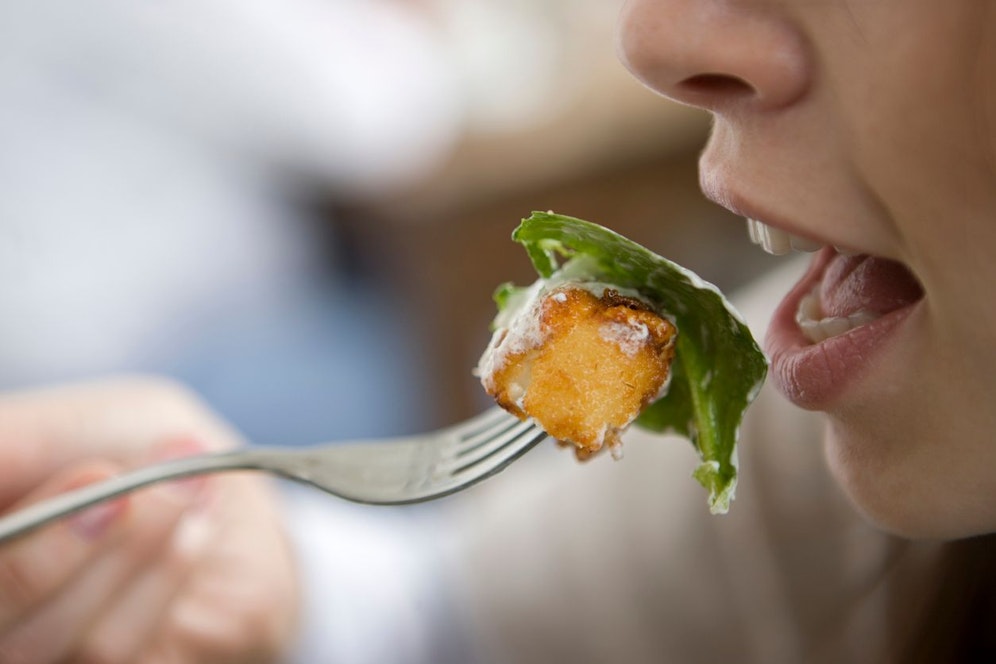 Ohne Geschmackssinn schmeckt das beste Essen nicht – Eine Einbuße bei der Lebensqualität.