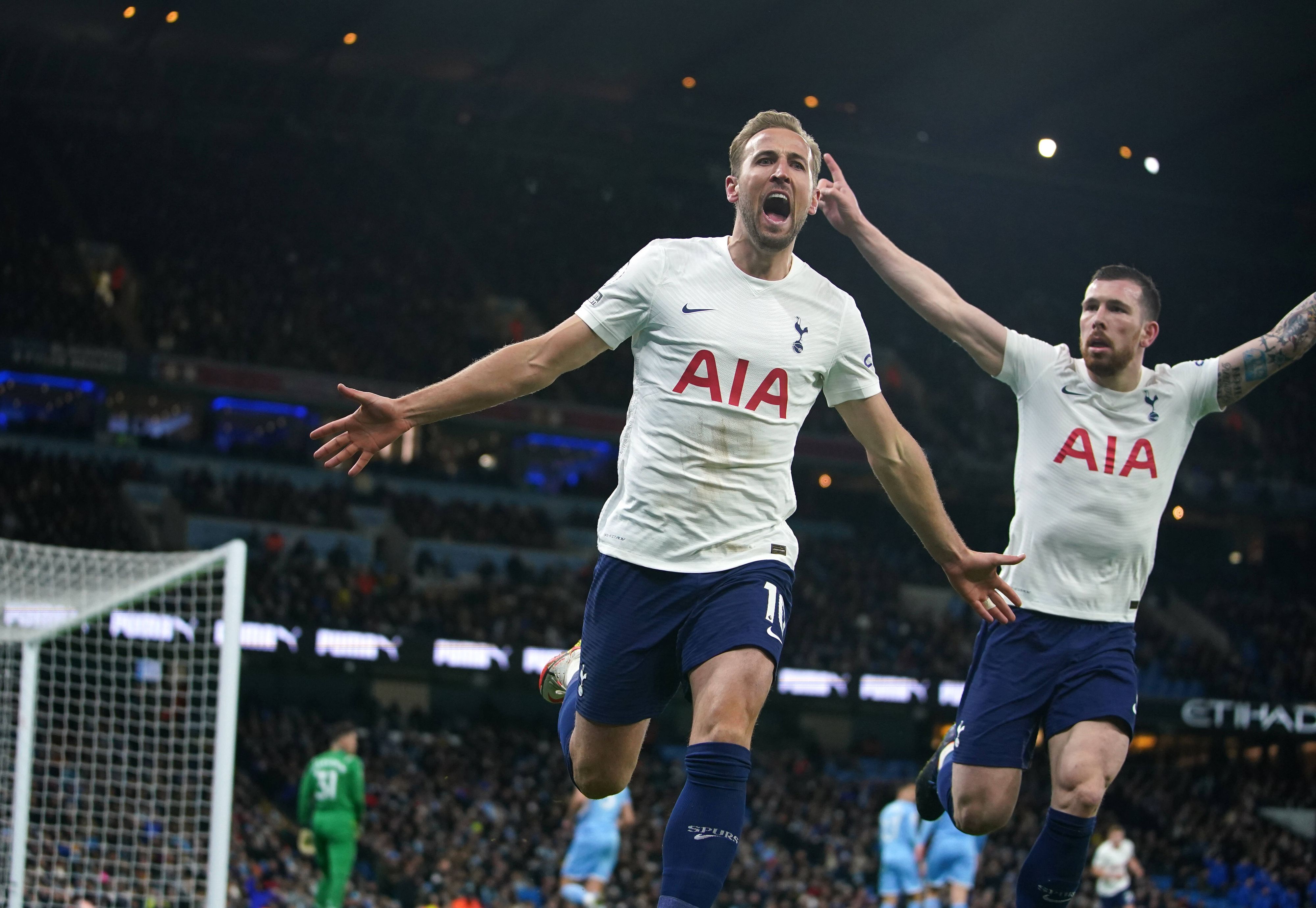 Harry Kane jubelt über seinen Doppelpack.