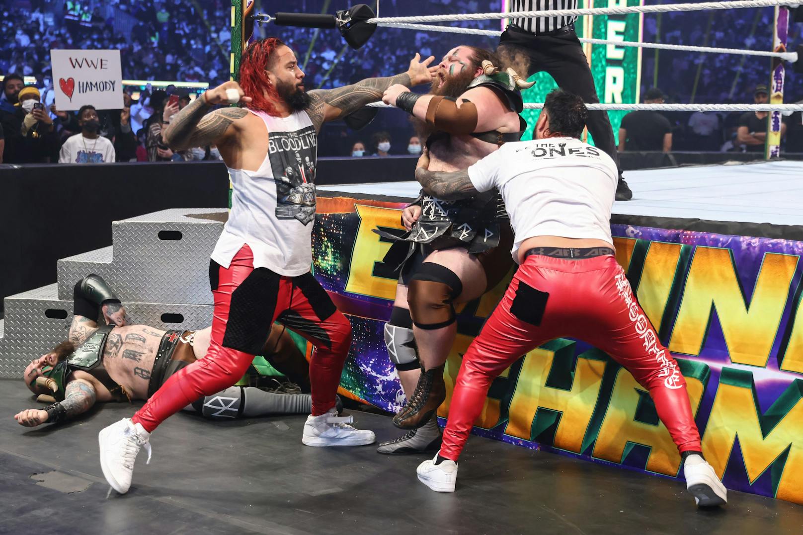 WWE Elimination Chamber 2022: Die besten Bilder