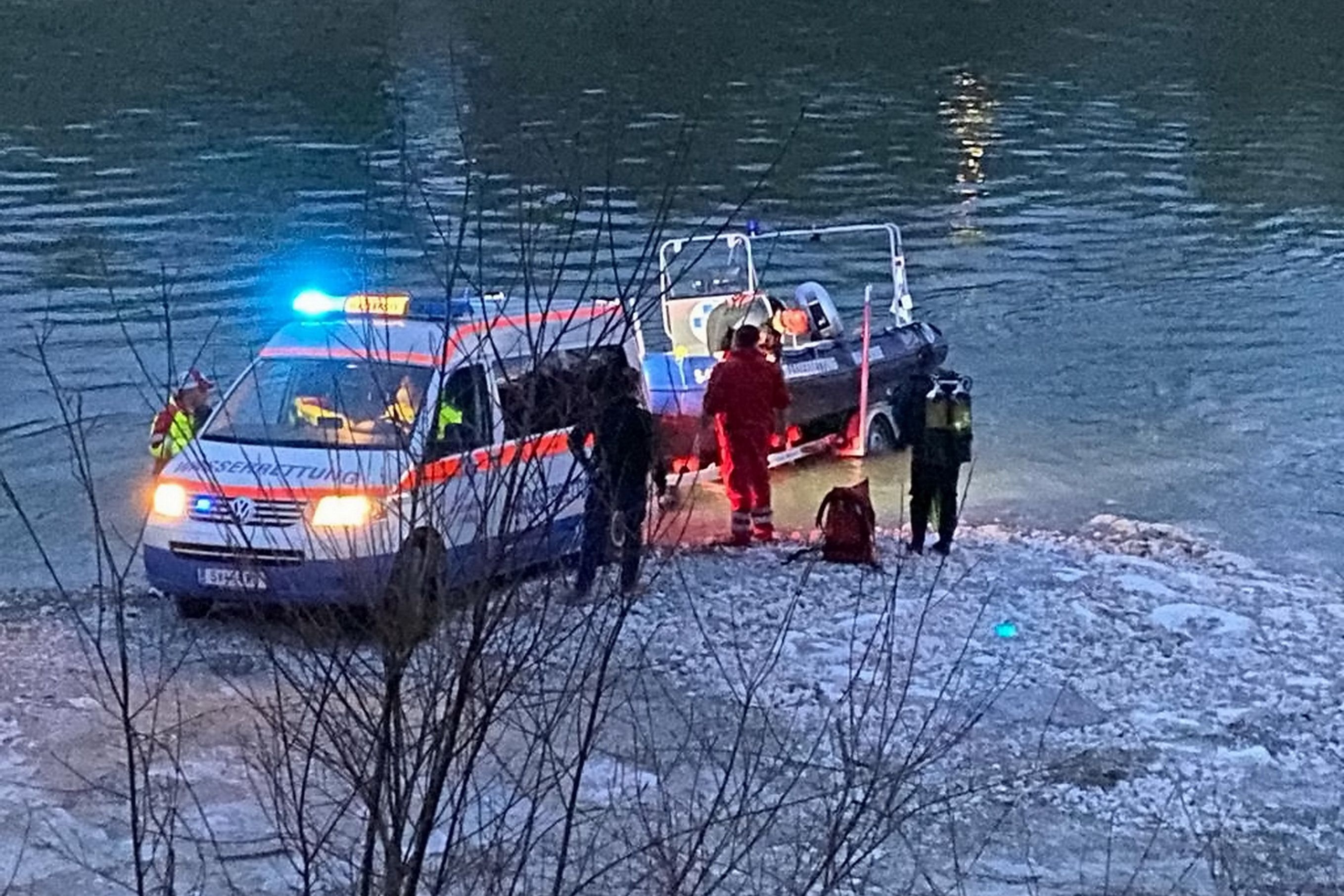 Die Einsatzkräfte sind bereits vor Ort.