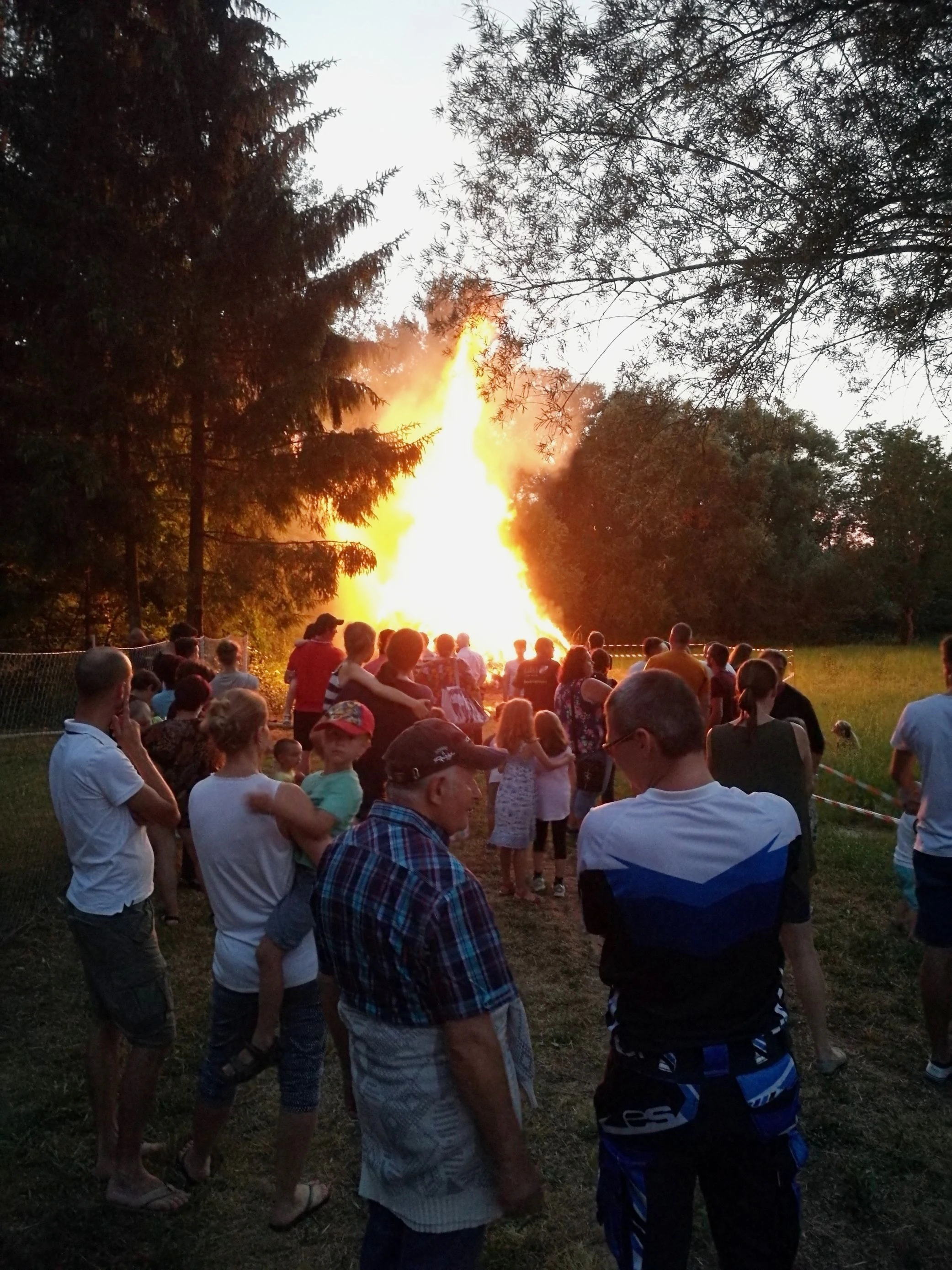 Nach zwei Jahren findet die Sonnenwendfeier in Pielachberg wieder statt. 