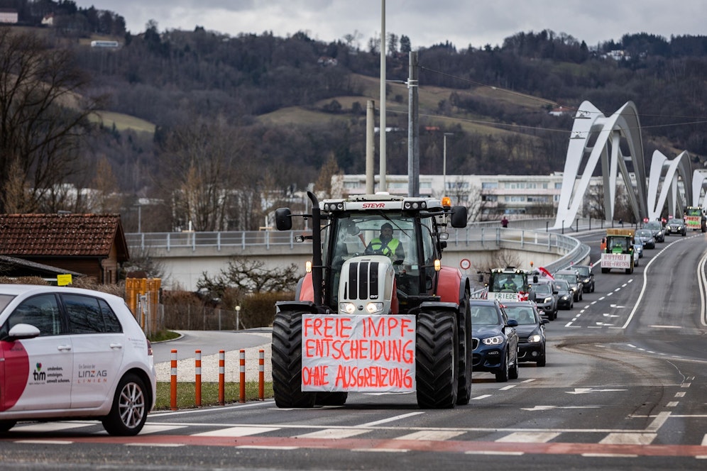 Ein Auto-Korso der Corona-Demonstranten legte Linz schon einmal lahm. Die nun geplante Demo könnte verboten werden.