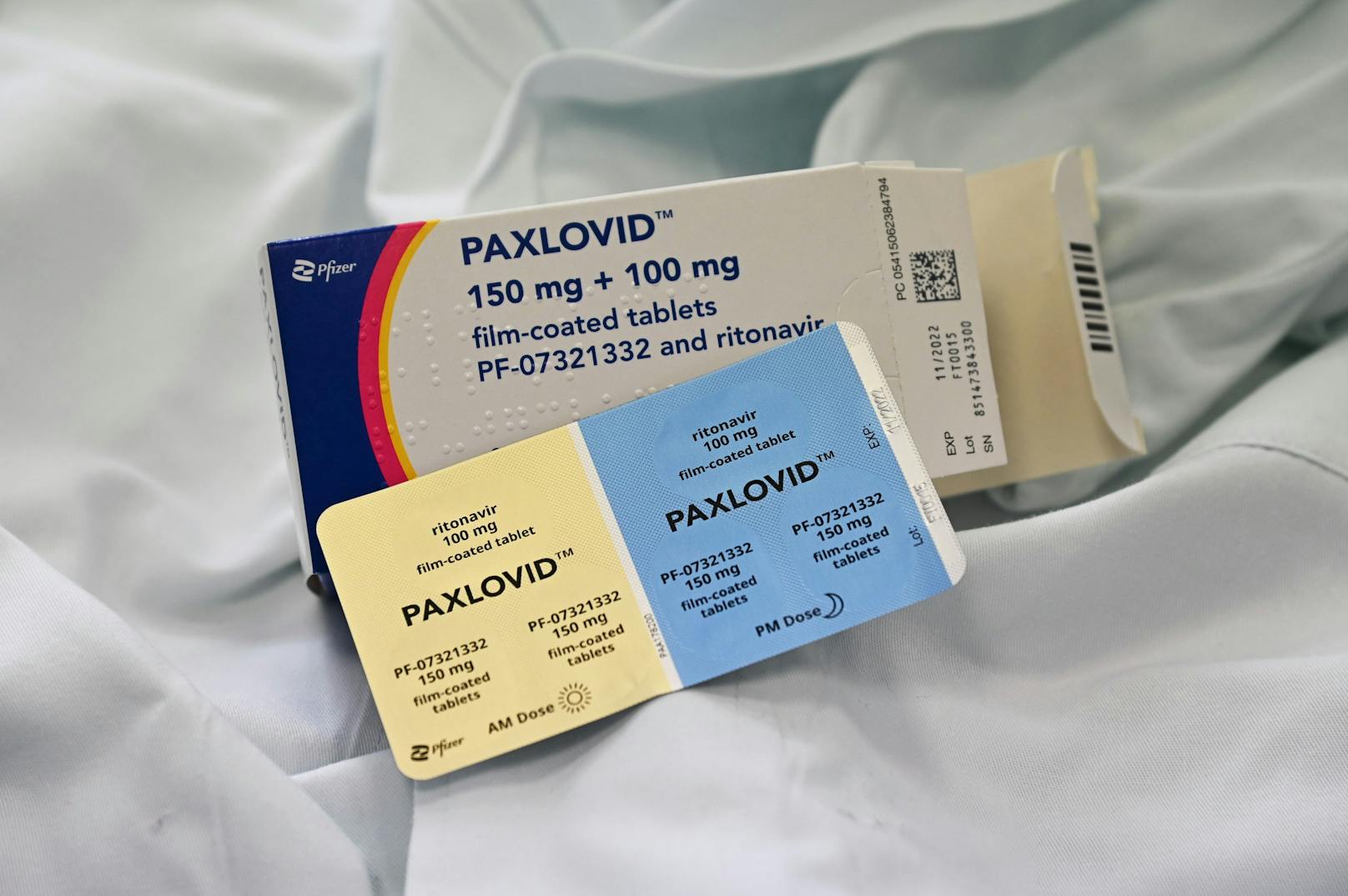Paxlovid ist derzeit für Hochrisikopatienten zugelassen, um eine schwere Erkrankung zu verhindern.