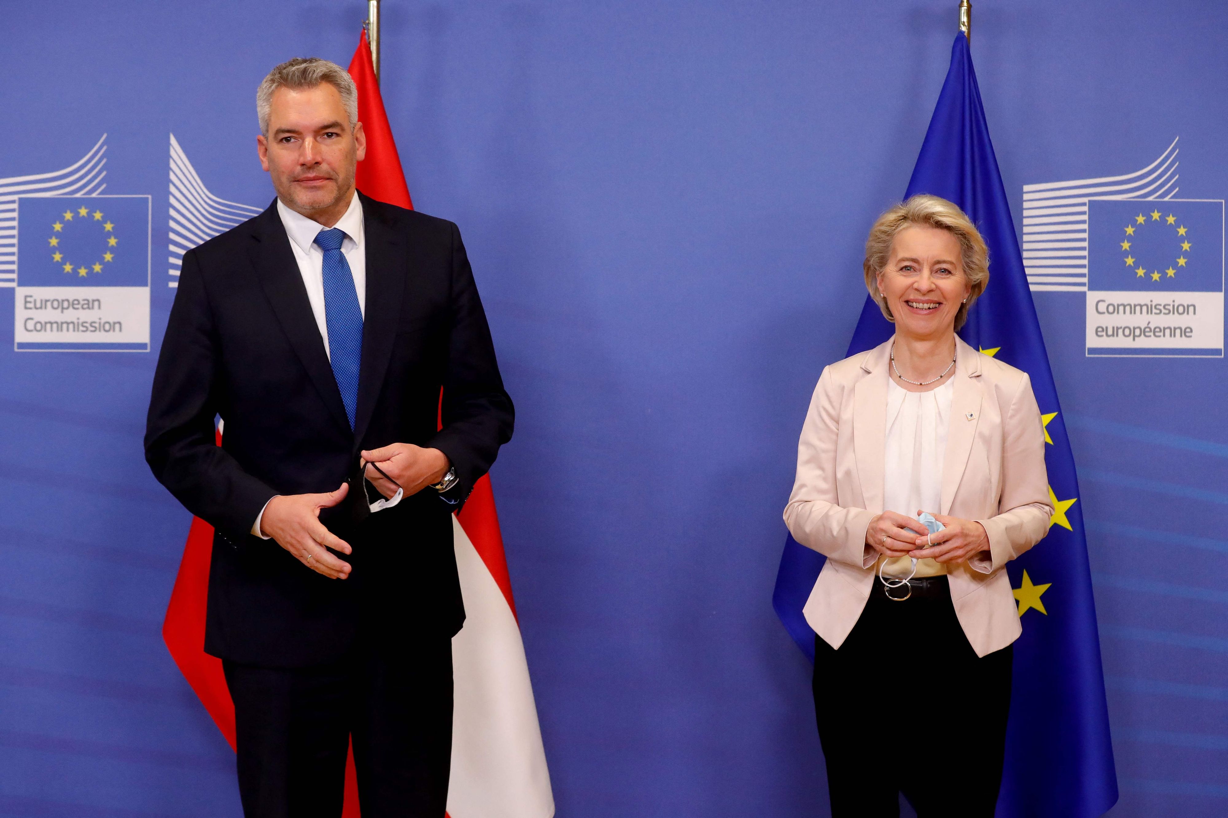 Am Montag telefonierte Bundeskanzler Karl Nehammer (ÖVP) mit der Präsidentin der Europäischen Kommission, Ursula von der Leyen. Archivbild.