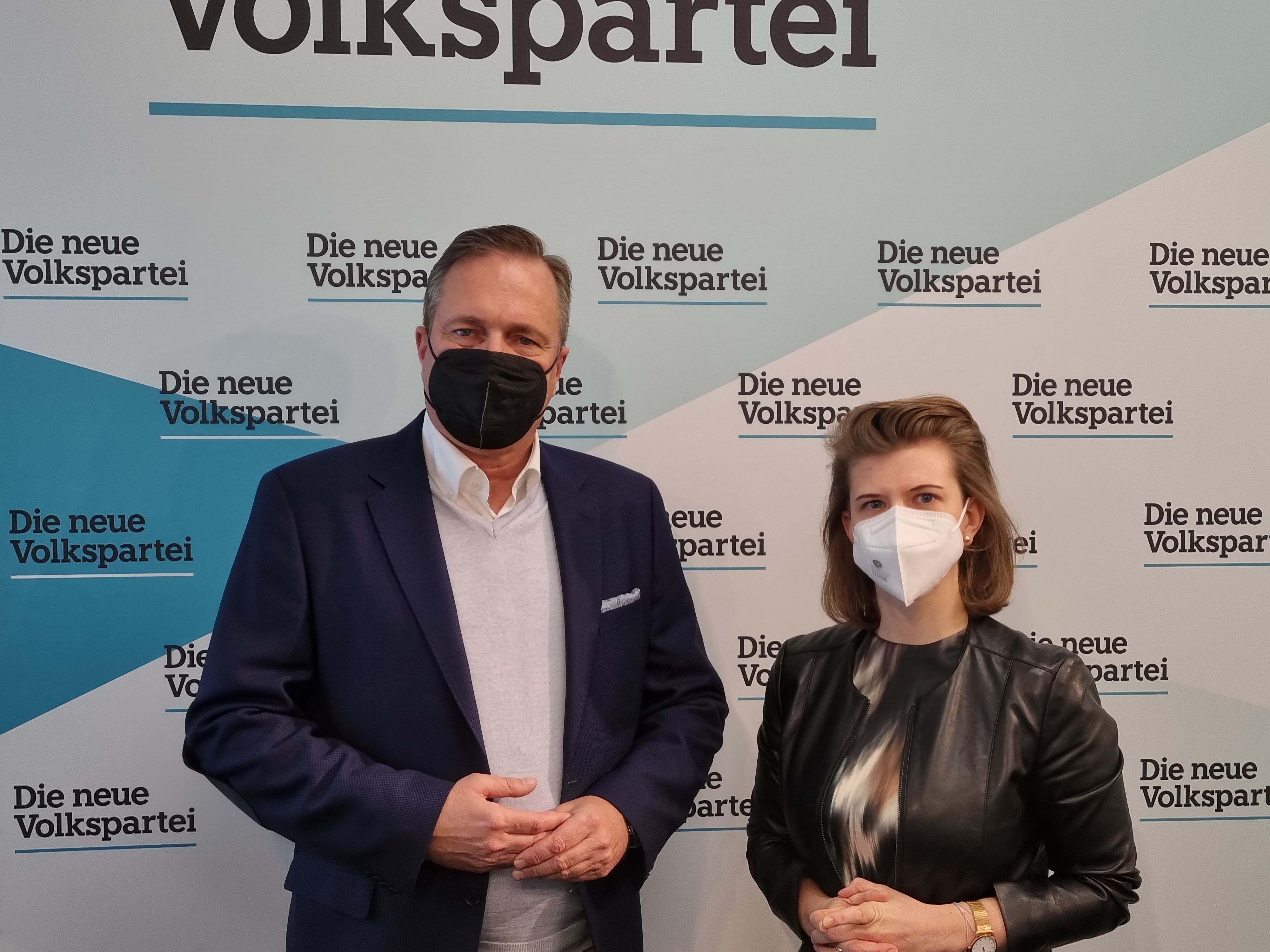 VP-Finanzsprecher Manfred Juraczka und Verkehrssprecherin Elisabeth Olischar