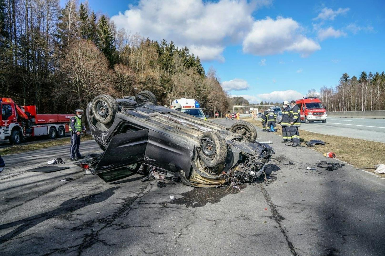 Während eine Frau mit dem Rettungswagen ins Krankenhaus gebracht wurde...&nbsp;