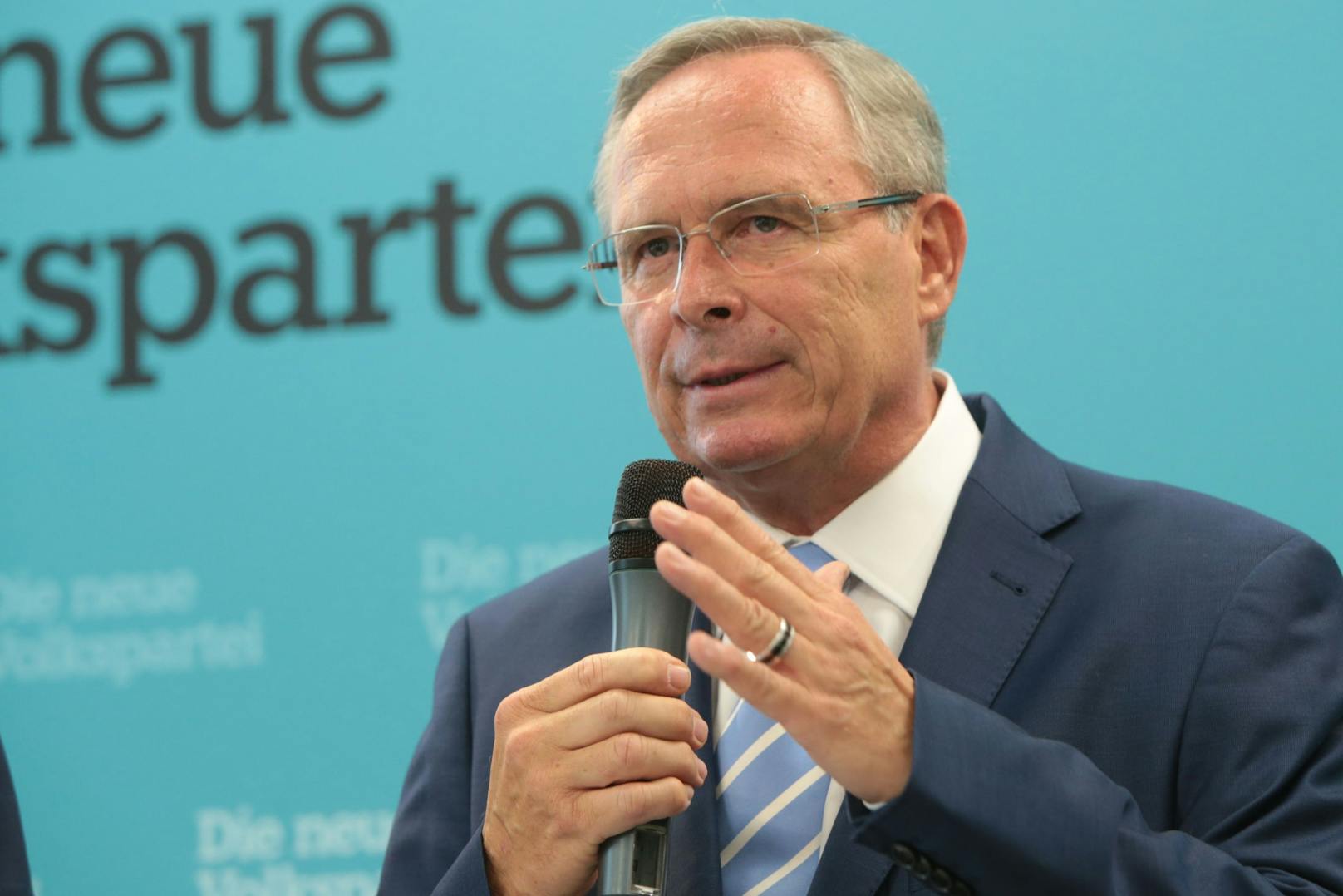 Wiens ÖVP-Chef Karl Mahrer kritisiert die Fernwärme-Erhöhung.