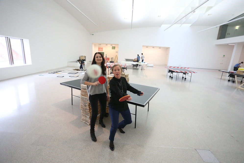 mumok-Chefin Karola Kraus spielte mit <em>