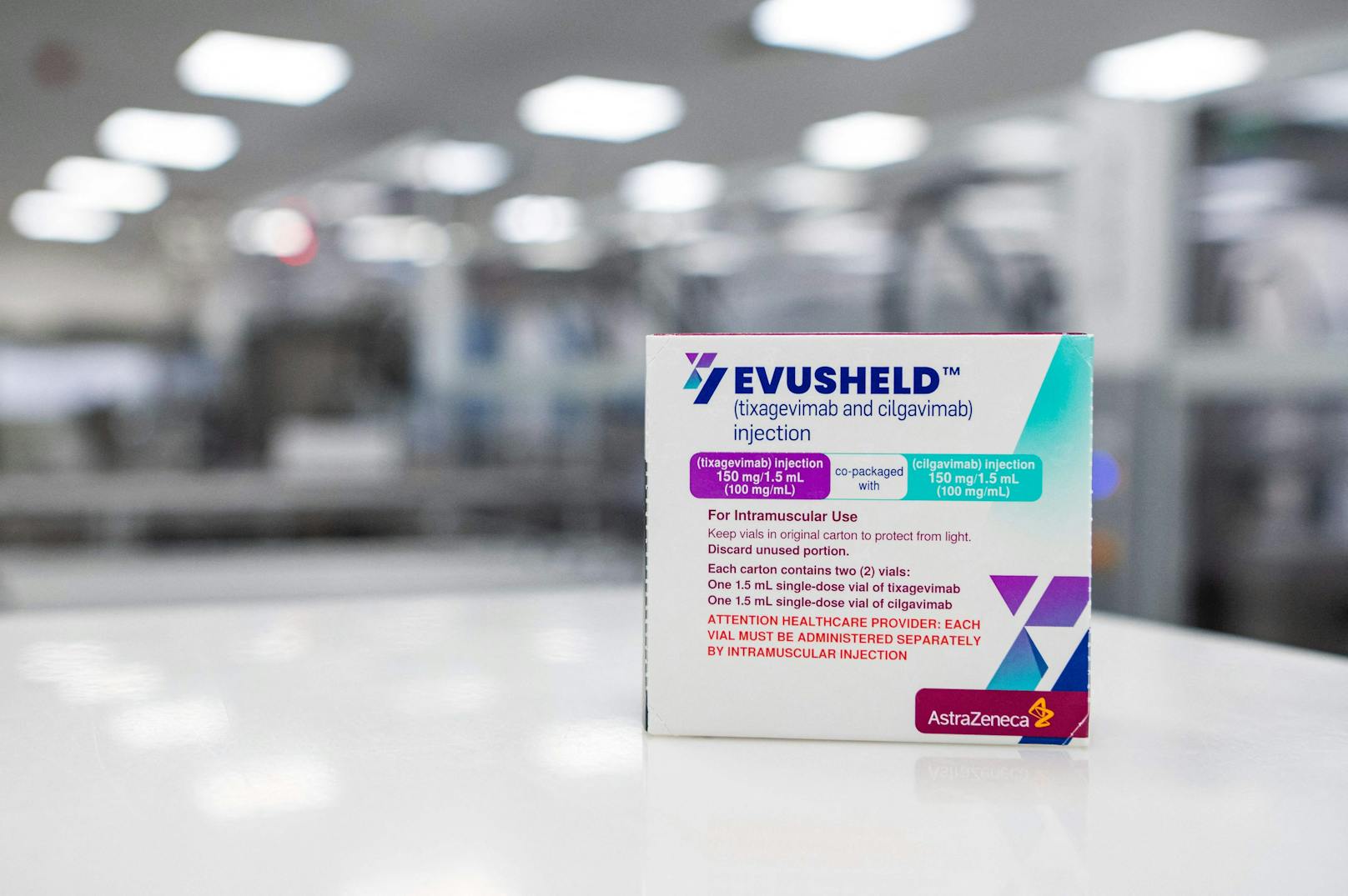 Das Covid-Prophylaxe-Medikament "Evusheld" soll einen Schutz für Hochrisiko-Patienten, bei denen eine Impfung keine Option ist, bieten können.