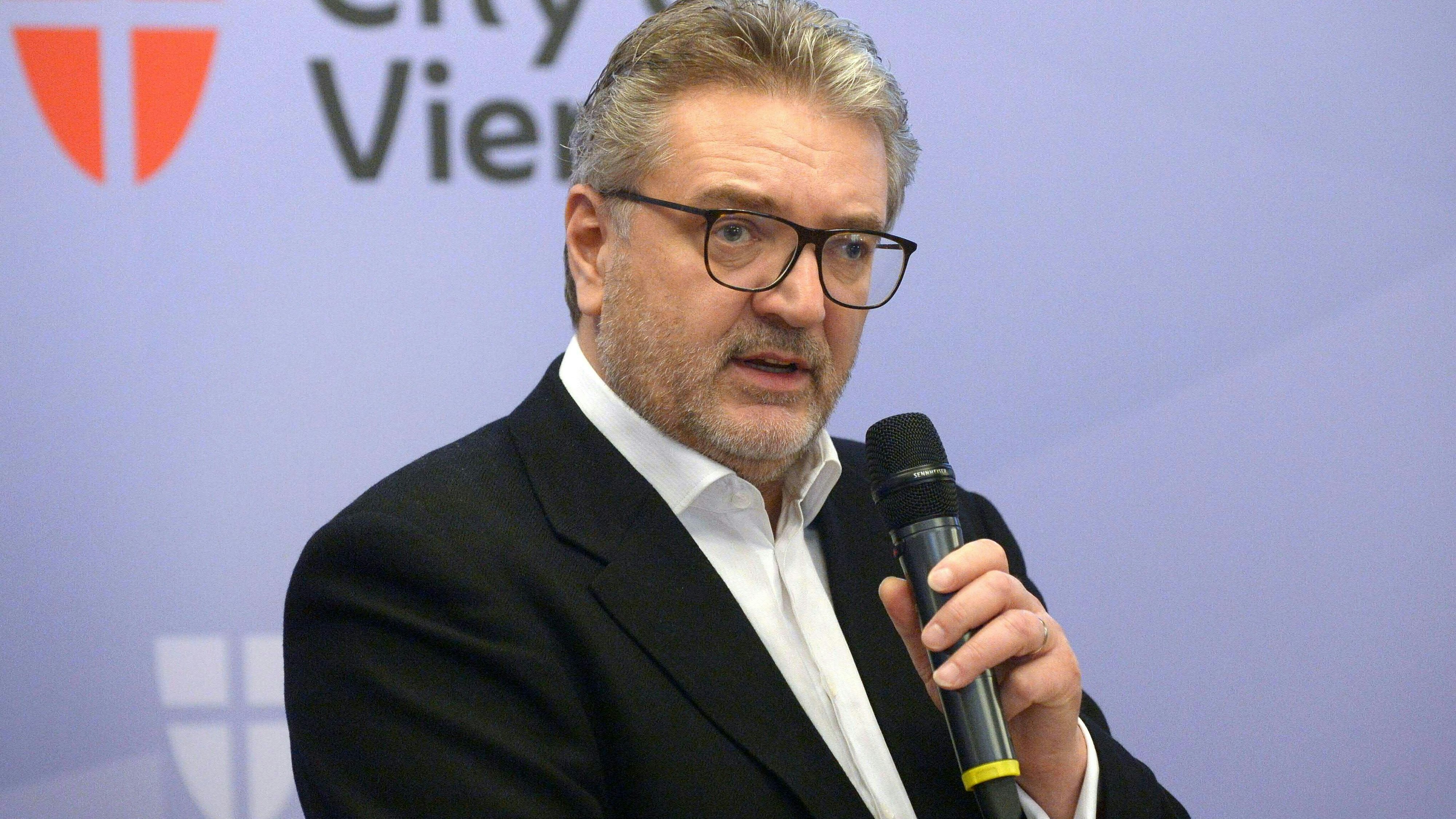 Peter Hacker