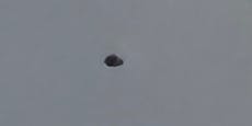 UFO zwei Stunden lang über Großstadt beobachtet