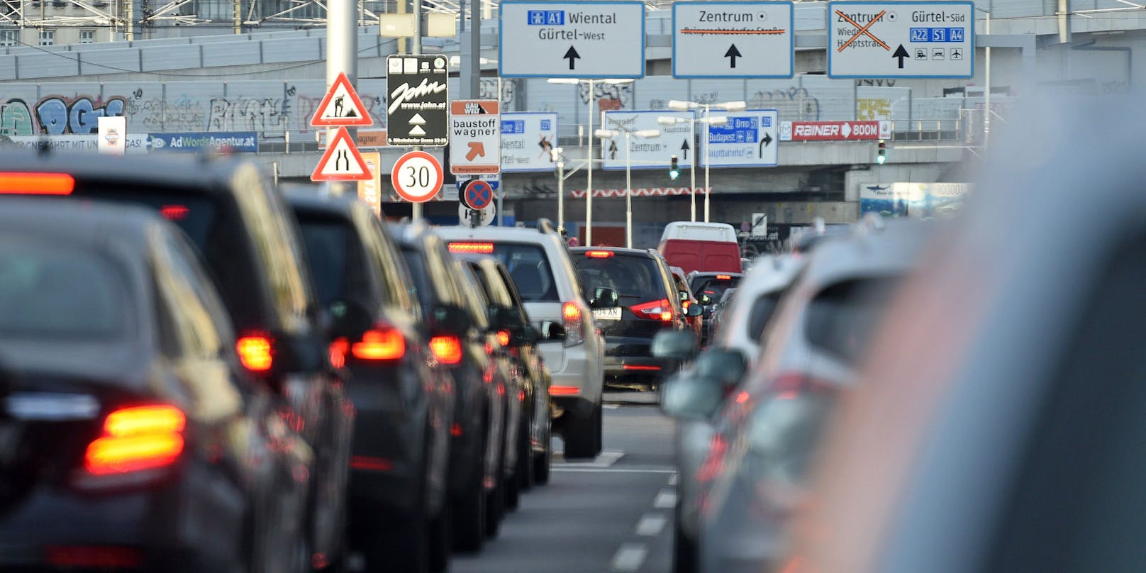 Auf Österreichs Straßen ist dieses Wochenende wieder mit Stau zu rechnen.