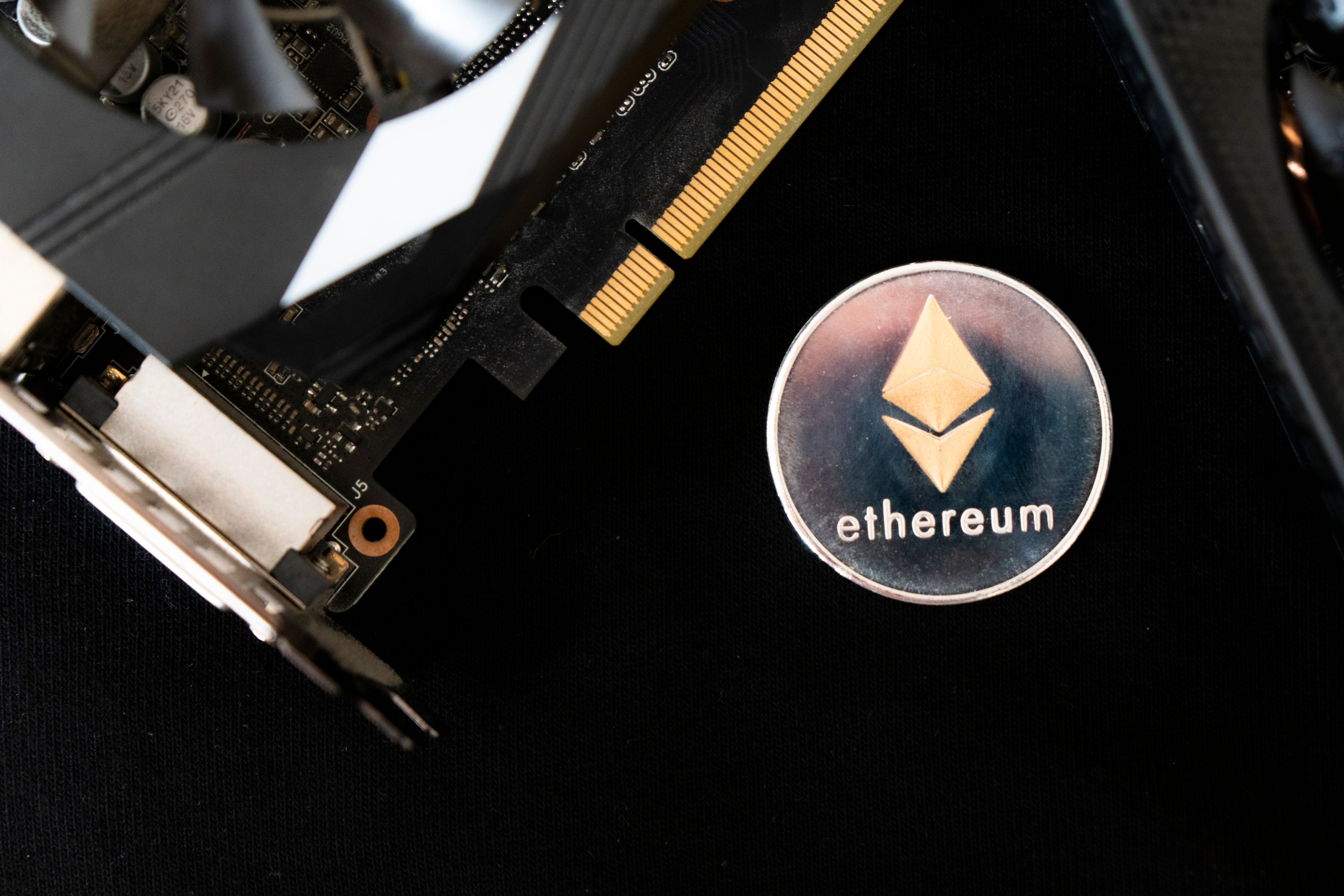 Im Jahr 2016 kam es zum größten Hack der Ethereum-Geschichte. Rund 3,6 Millionen Einheiten der Kryptowährung wurden geklaut.