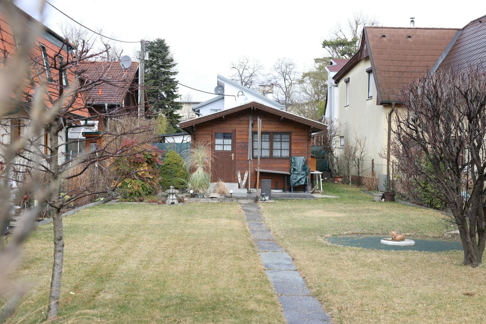 Ein Saisonpickerl bekommt man in Gartensiedlungen nur mit einem Hauptwohnsitz, im Gegensatz zu Kleingärten. Doch die Häuschen haben keine Heizung und sind nicht unterkellert.