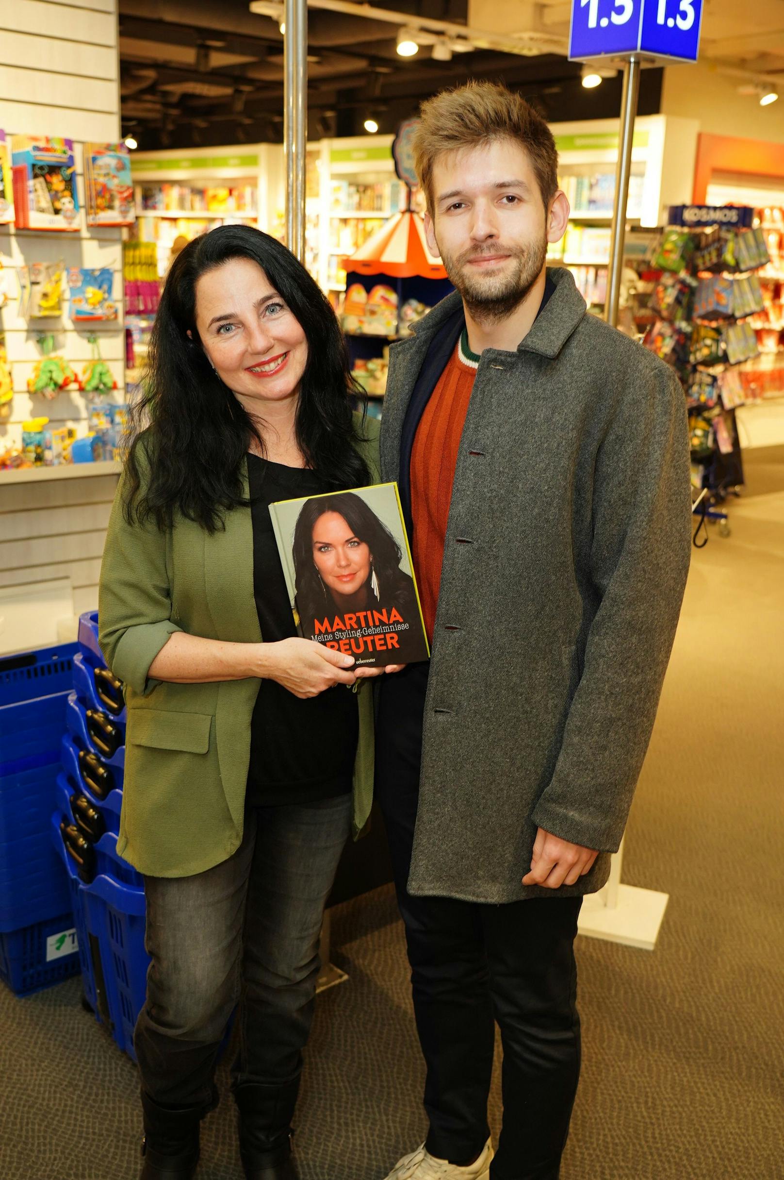 Kabarettistin Nadja Maleh mit Youtuber und Autor Michael Buchinger.