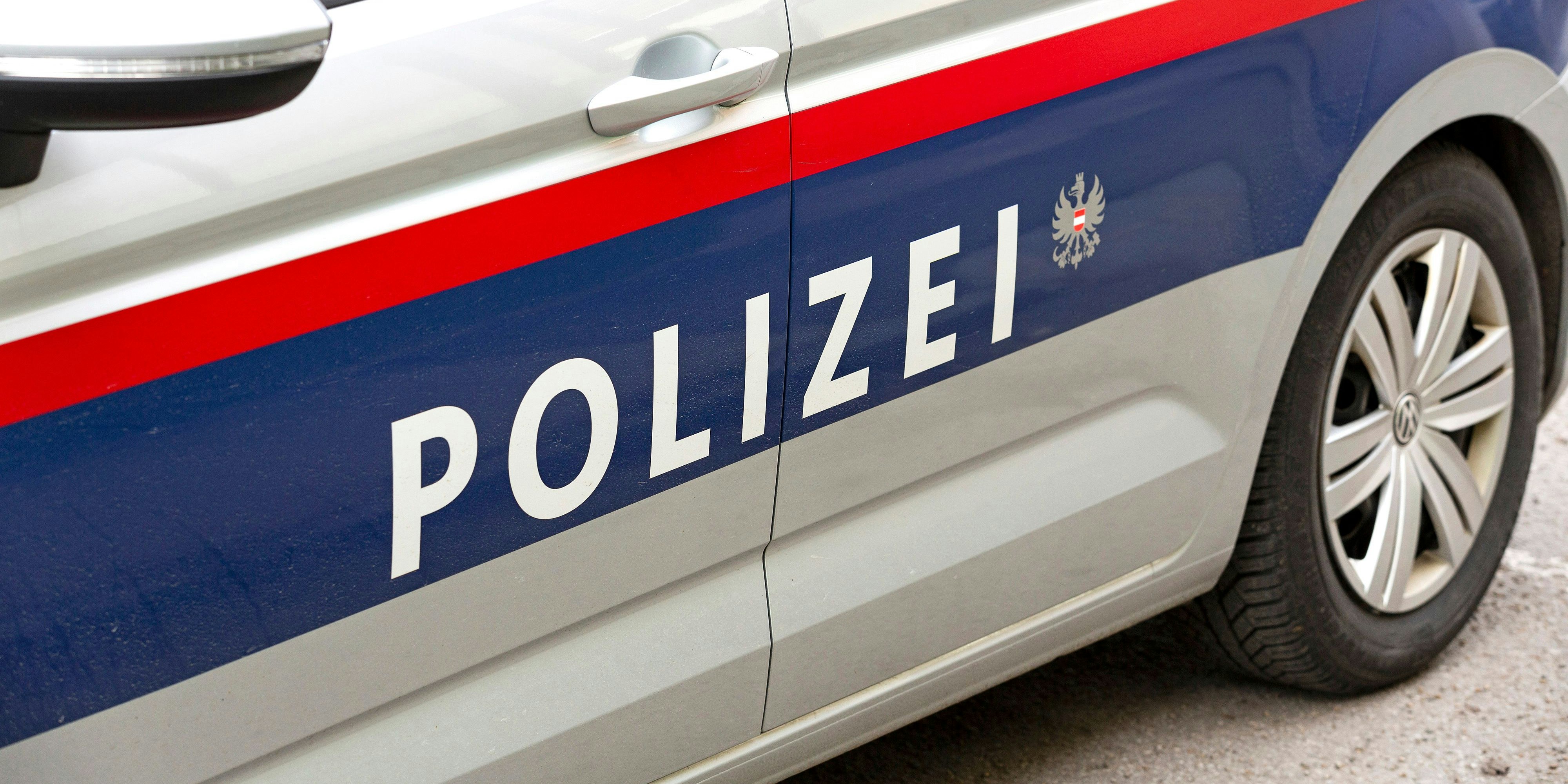 Mit einem präparierten Rucksack machte sich das Paar auf Beutezug. (Symbolbild