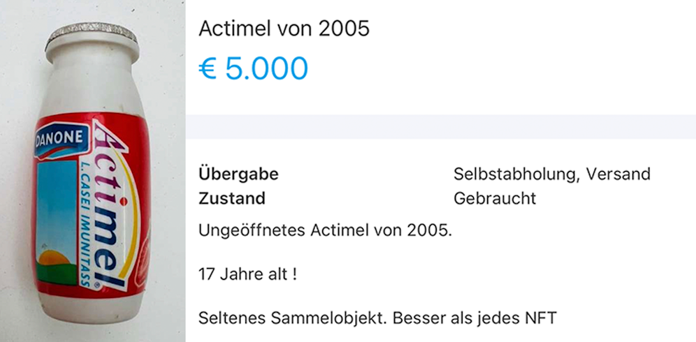 Diese Flasche Actimel gibt es auf Willhaben für 5.000 Euro zu erstehen.