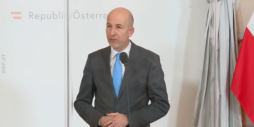 Arbeitsminister Martin Kocher trat vor dem Ministerrat vor die Kameras