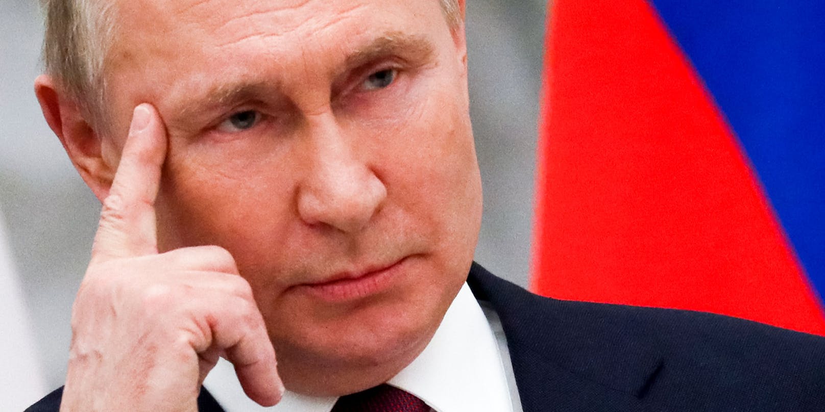 Russlands Präsident gegen den Westen – nach der Verkündung harter Sanktionen gegen Russland droht Putin seinem Konkurrenten US-Präsident Joe Biden mit schweren Folgen.