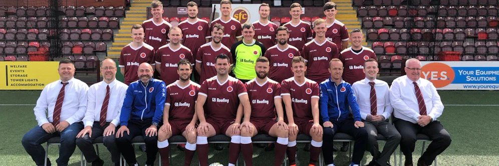 Die Mannschaft von Stenhousemuir Community AFC.