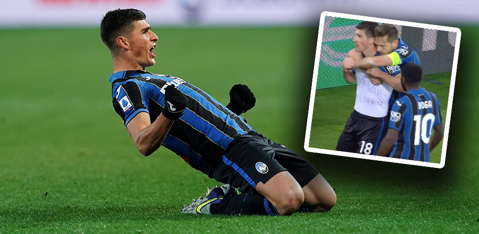 Ruslan Malinovskyi protestiert gegen den Krieg. 