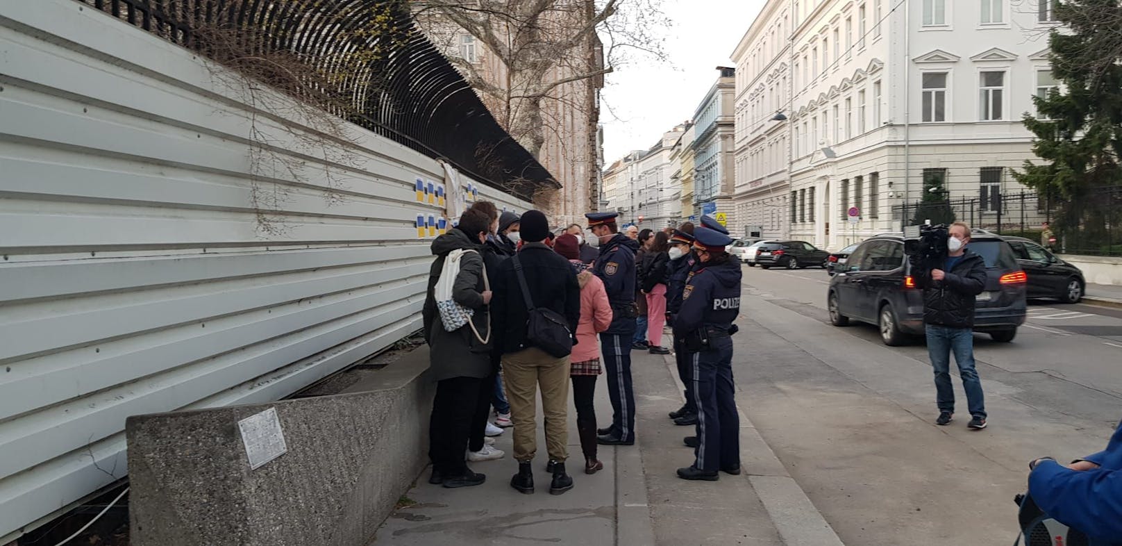 Schließlich soll es zu einem kleinen Zusammenstoß zwischen Demonstrierenden und Polizei gekommen sein