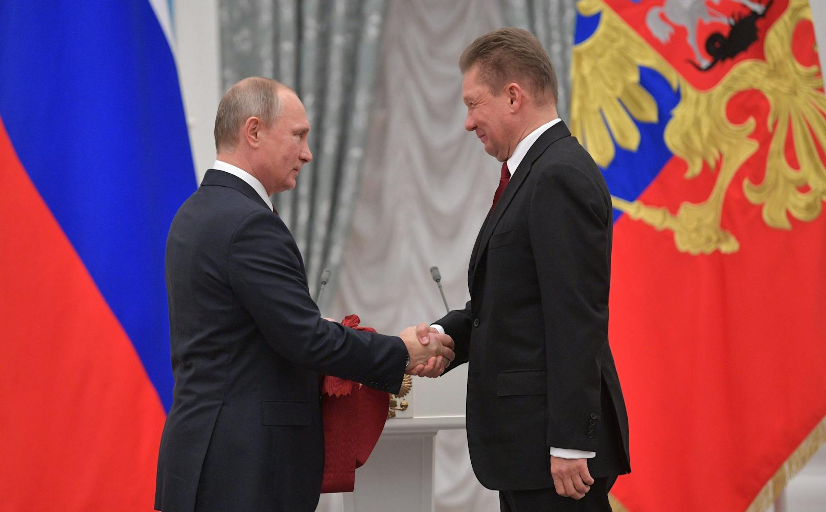Vladimir Putin mit dem Gazprom-Chef Alexei Miller.
