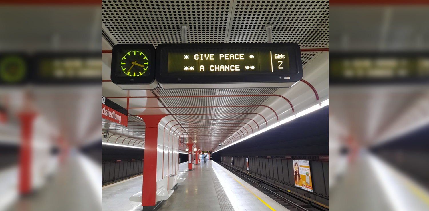 Die Anzeige der Wiener Linien transportierte am Freitag eine starke Botschaft.