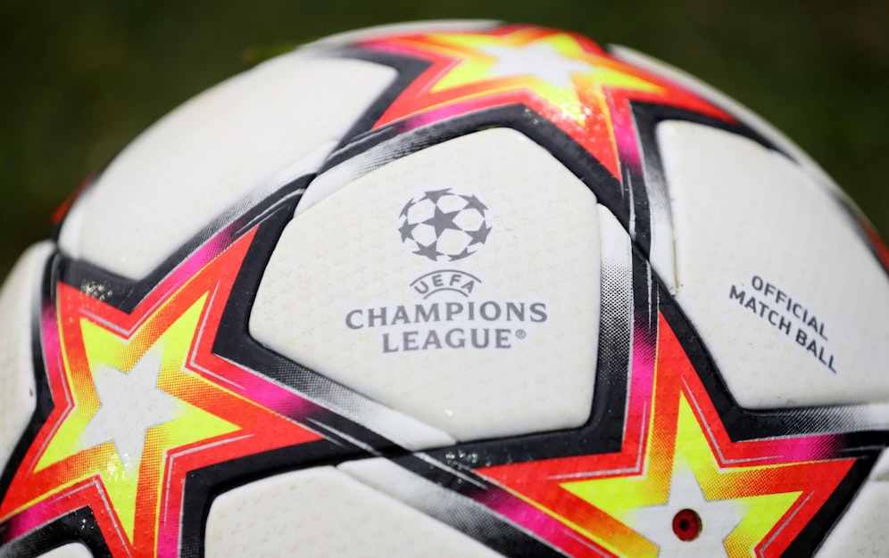 Die UEFA berät über die Verlegung des Champions-League-Finals. 