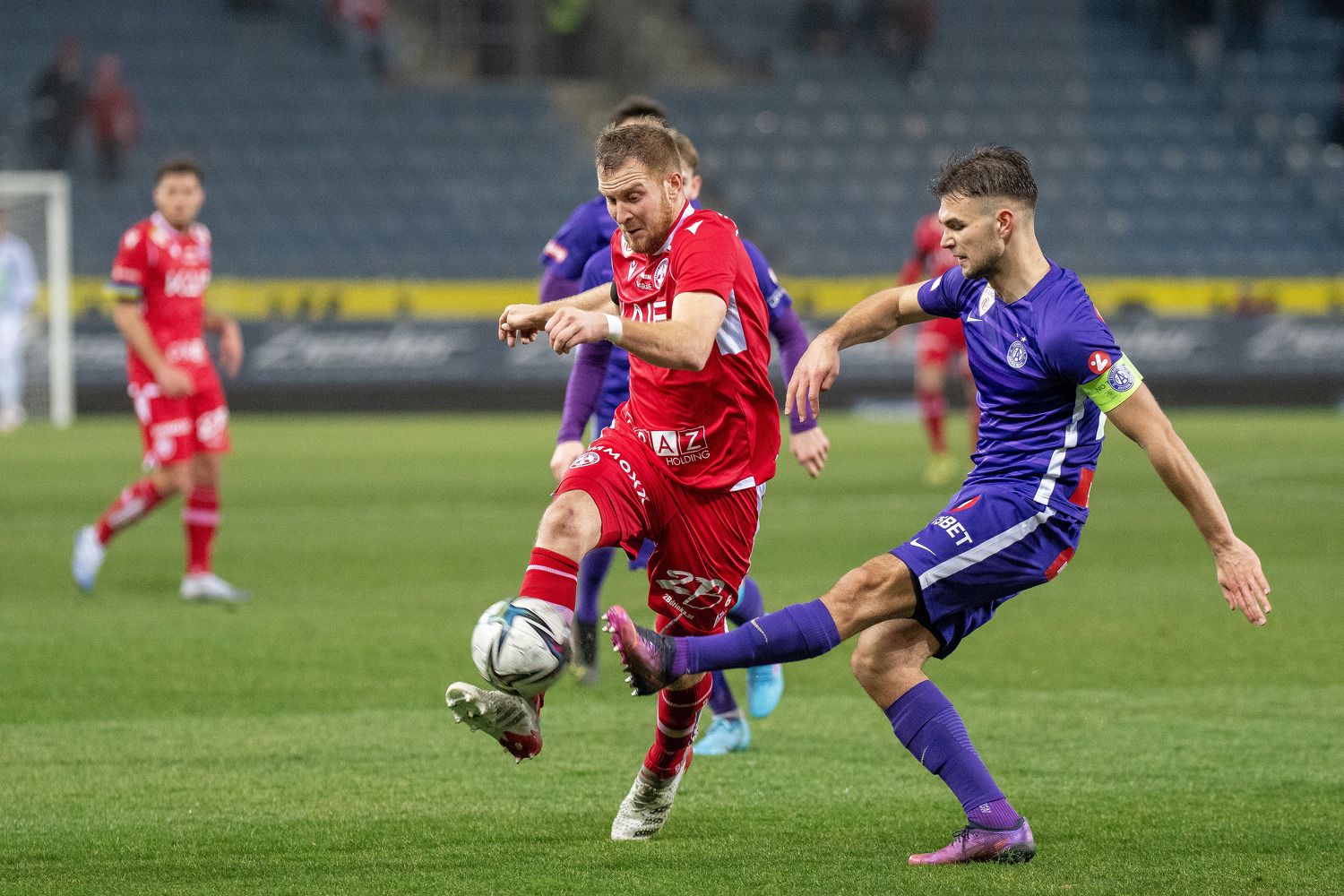 Die Veilchen verzichten aufgrund des Ukraine-Krieges auf Brustsponsor Gazprom.