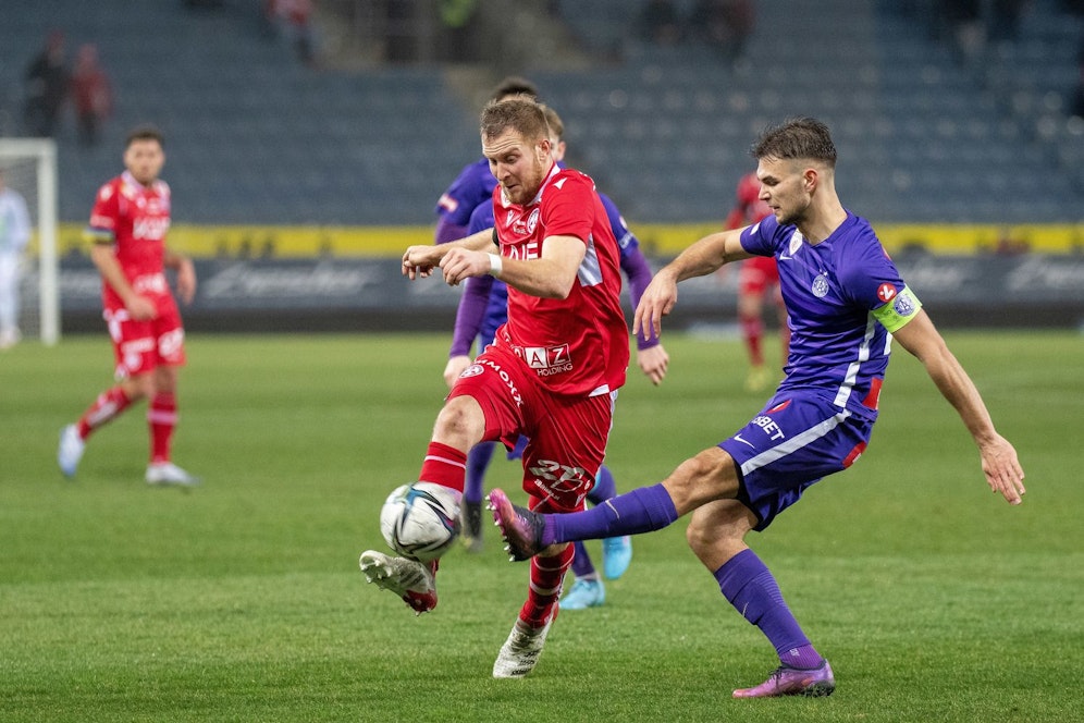 Die Veilchen verzichten aufgrund des Ukraine-Krieges auf Brustsponsor Gazprom.