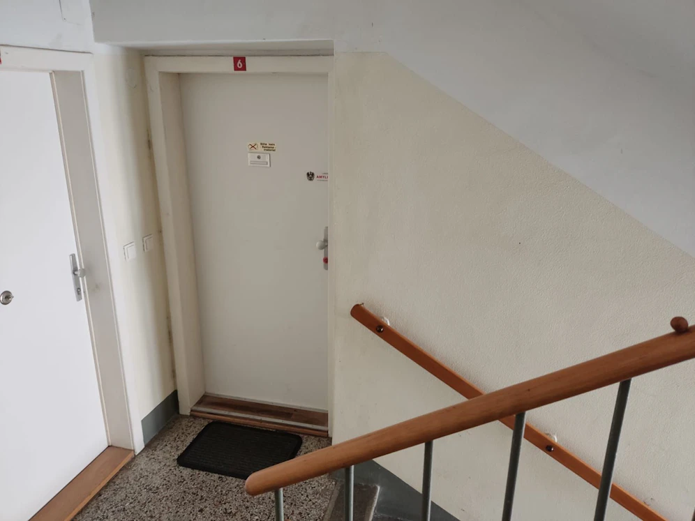 Hinter dieser Türe passierte die Bluttat.